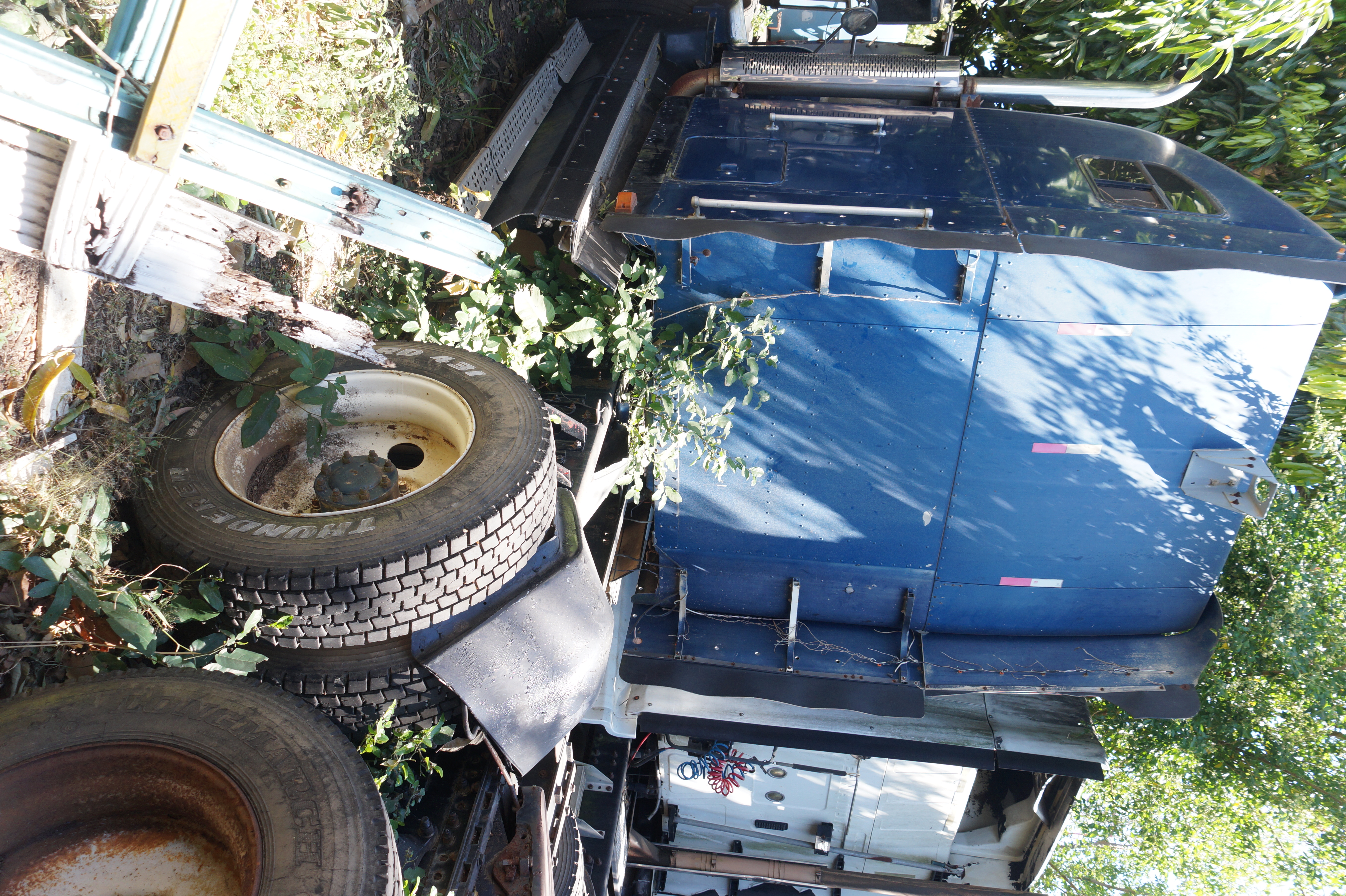 Cabezal Freightliner D120064S T 1996 (lote 09), fotografía 3