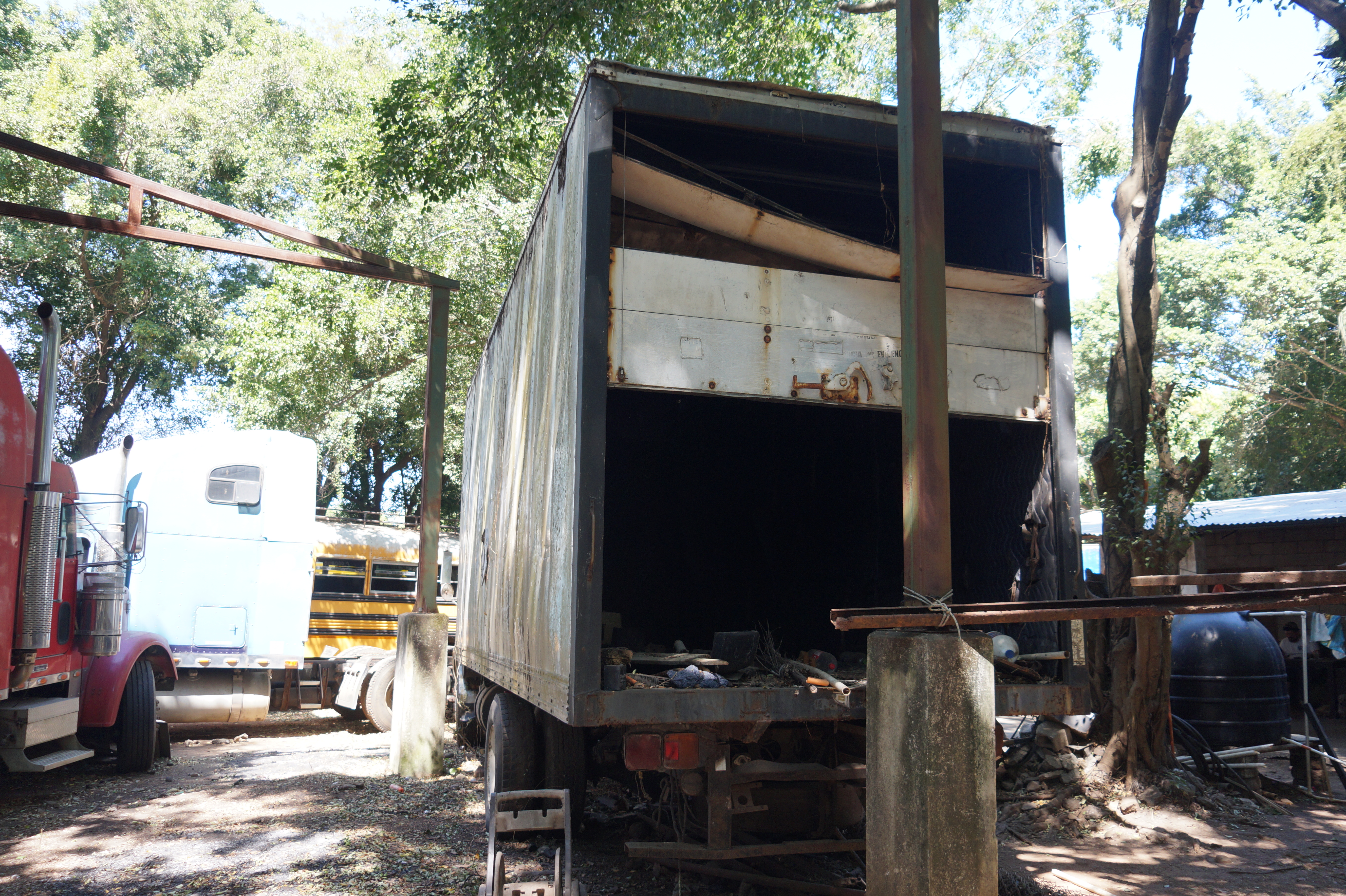 Camión furgón Hino FF 1991 (lote 11), fotografía 3