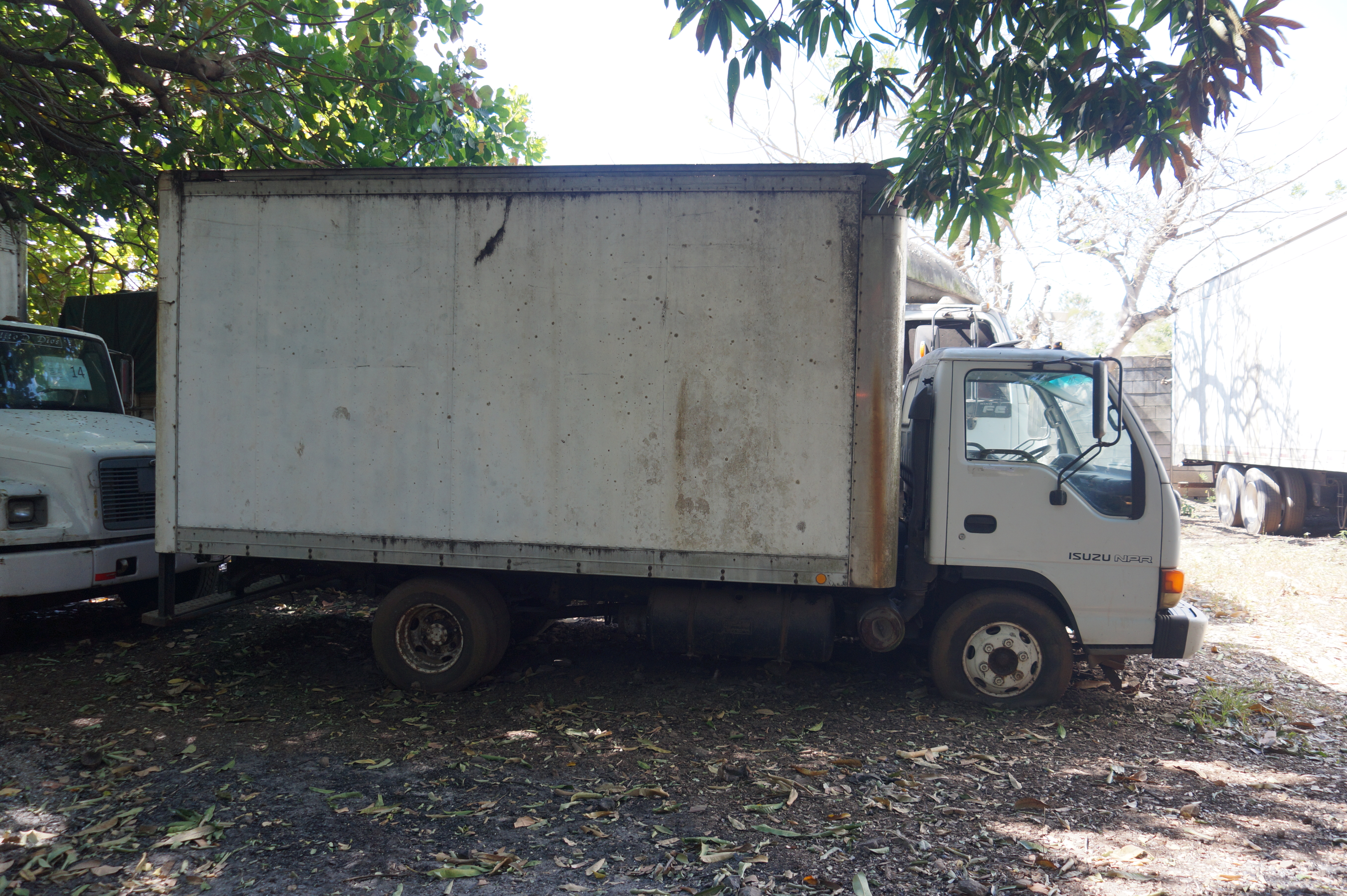 Camión Furgón Isuzu NPR Turbo Intercooler 1995 (lote 12), fotografía 3