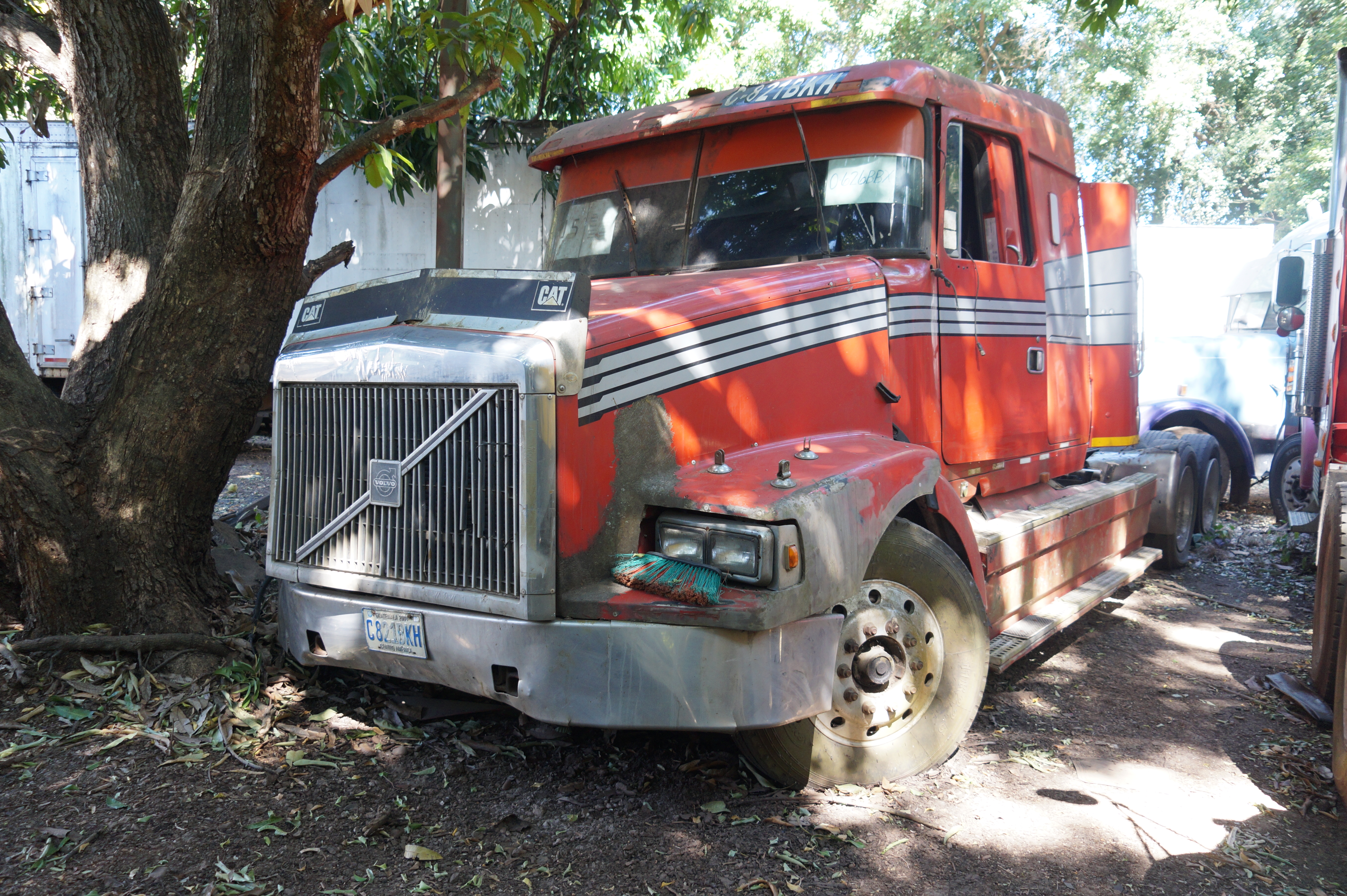 Cabezal Volvo WIA64T 1996 (lote 14)