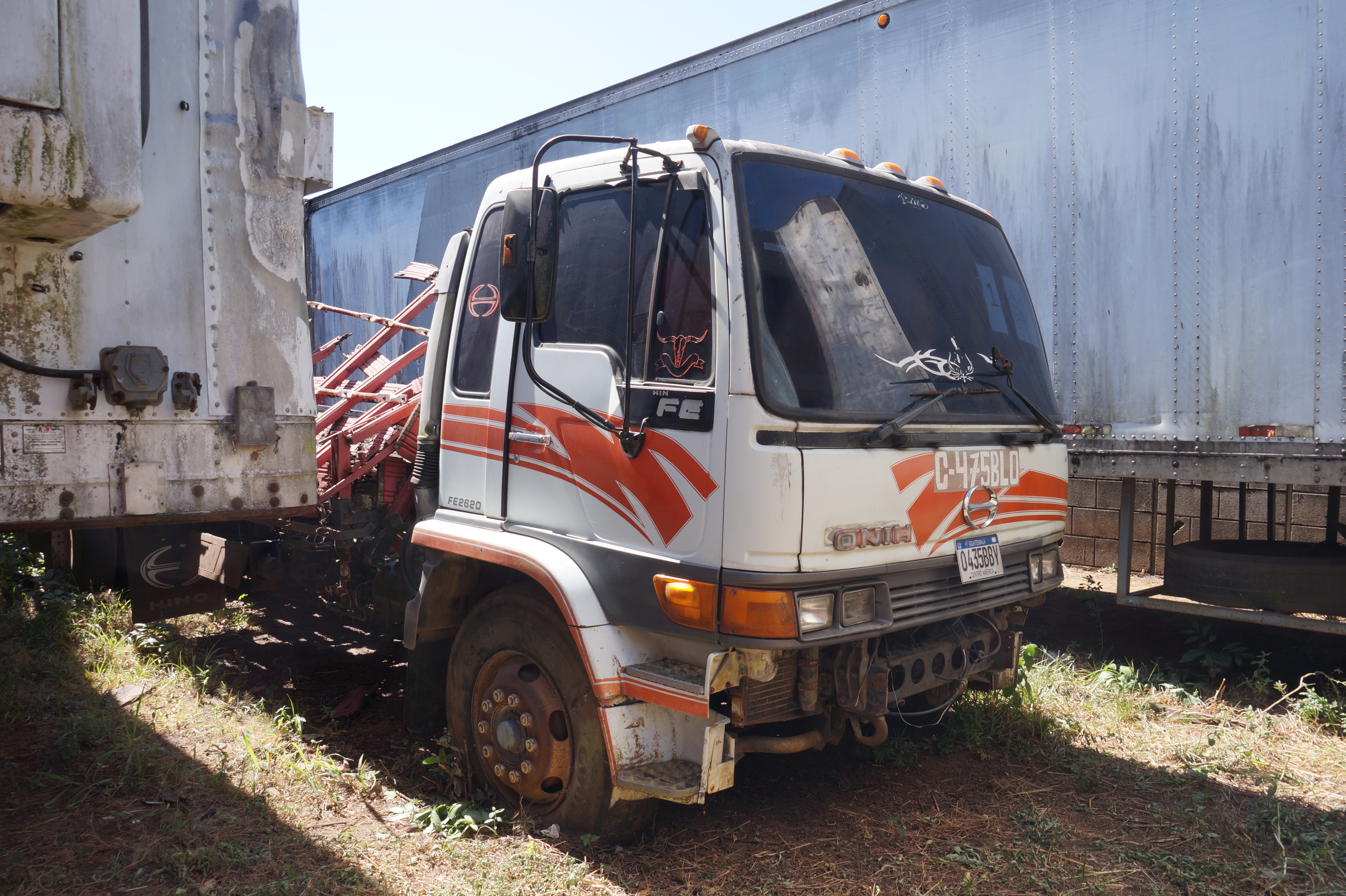 Camión Hino FE2620 2001 (lote 15), fotografía 3