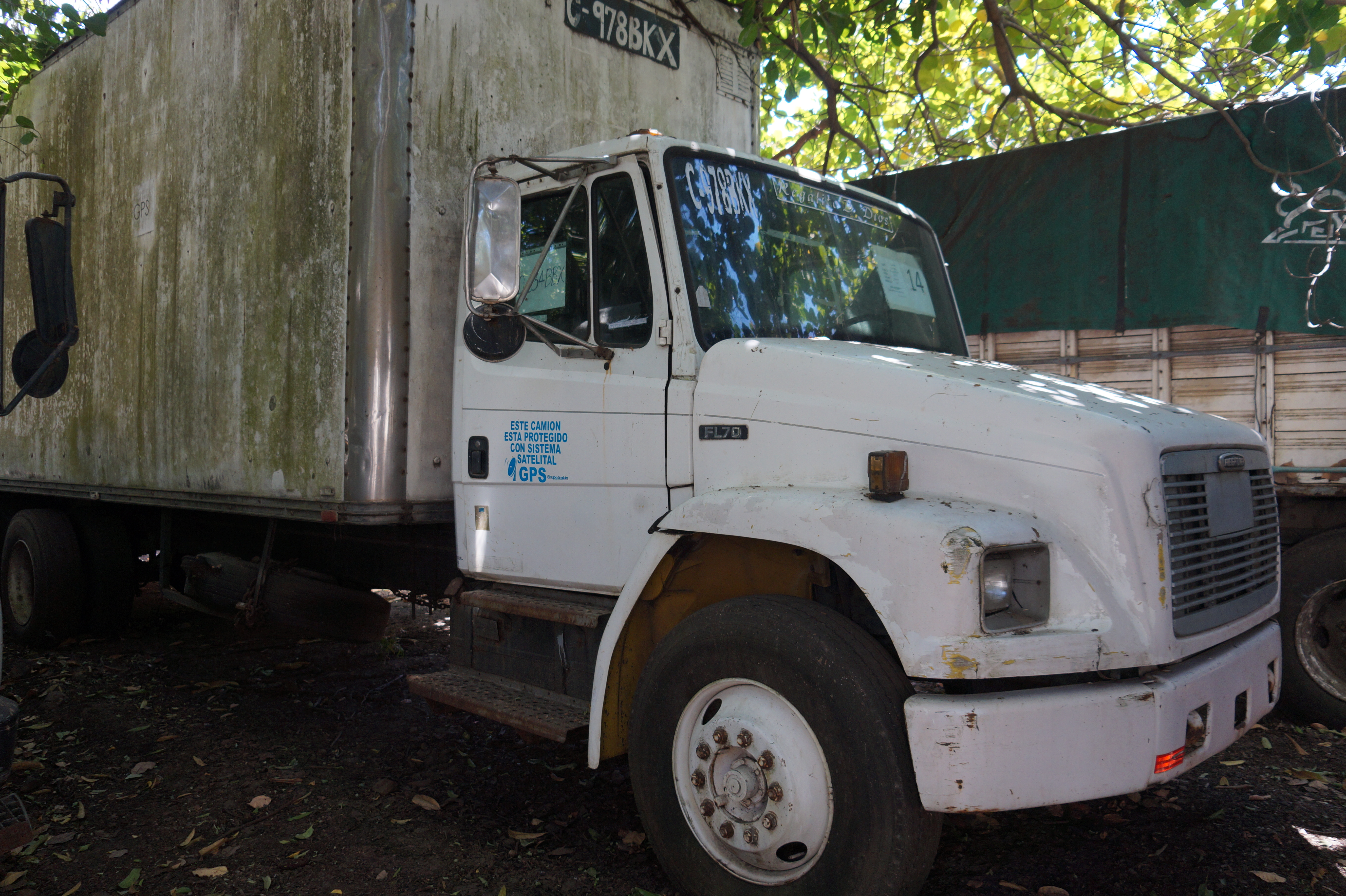 Camión Furgón Freightliner FL70 1997 (lote 19), fotografía 3