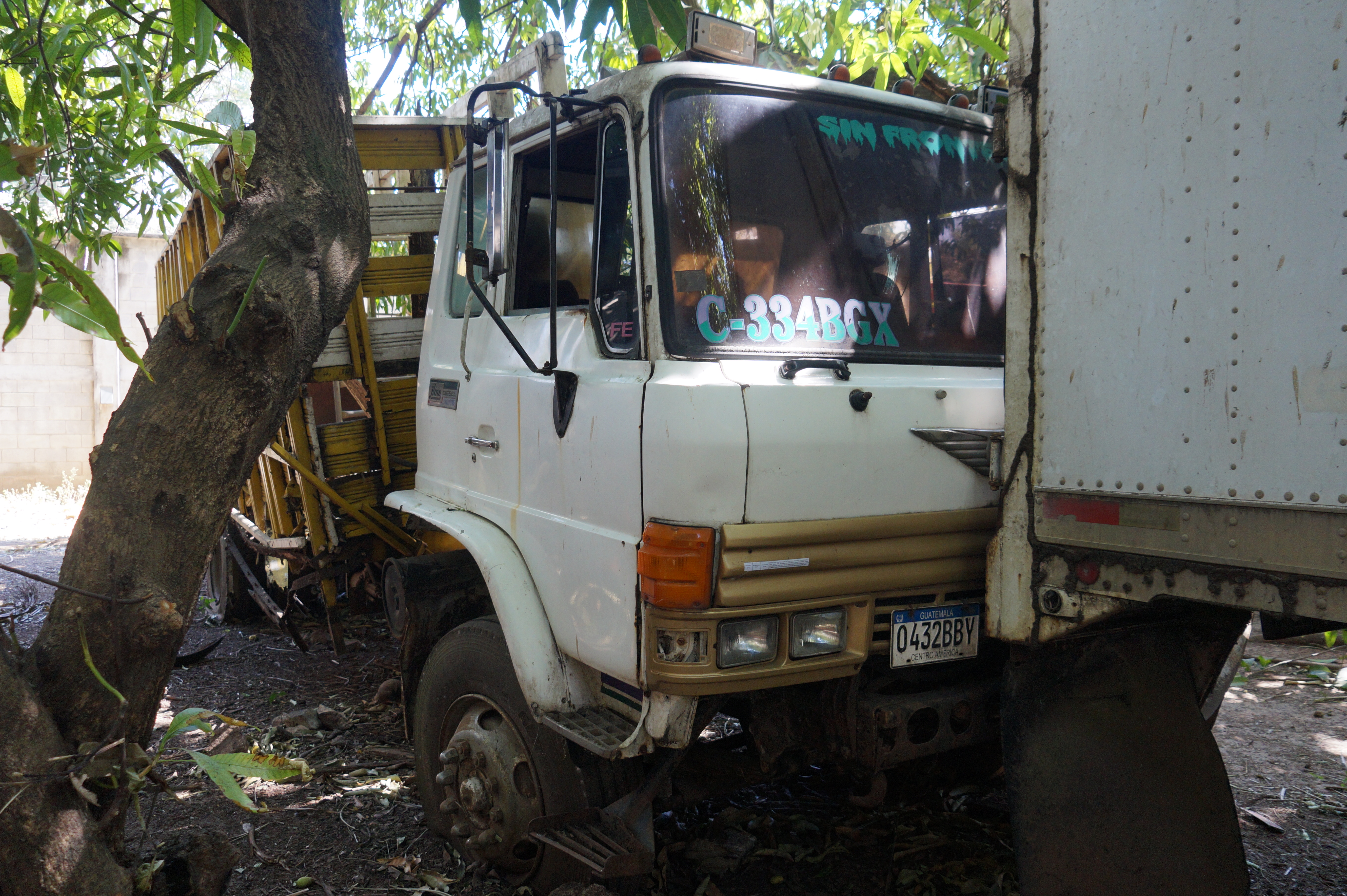 Camión Hino Fe Turbo Interc 1992 (lote 21), fotografía 2