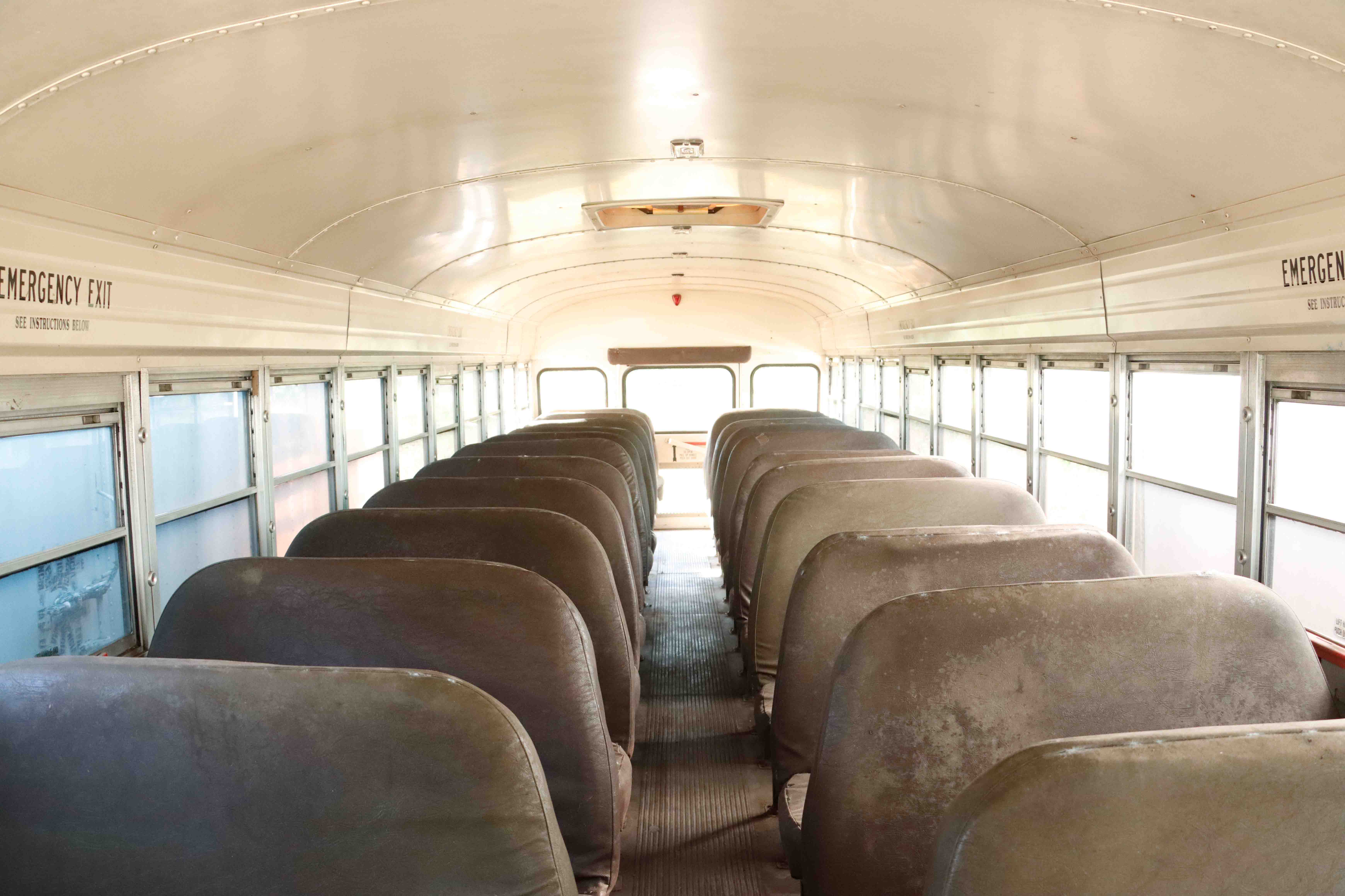 Bus Bluebird 7C2000 1998 (lote 02), fotografía 3