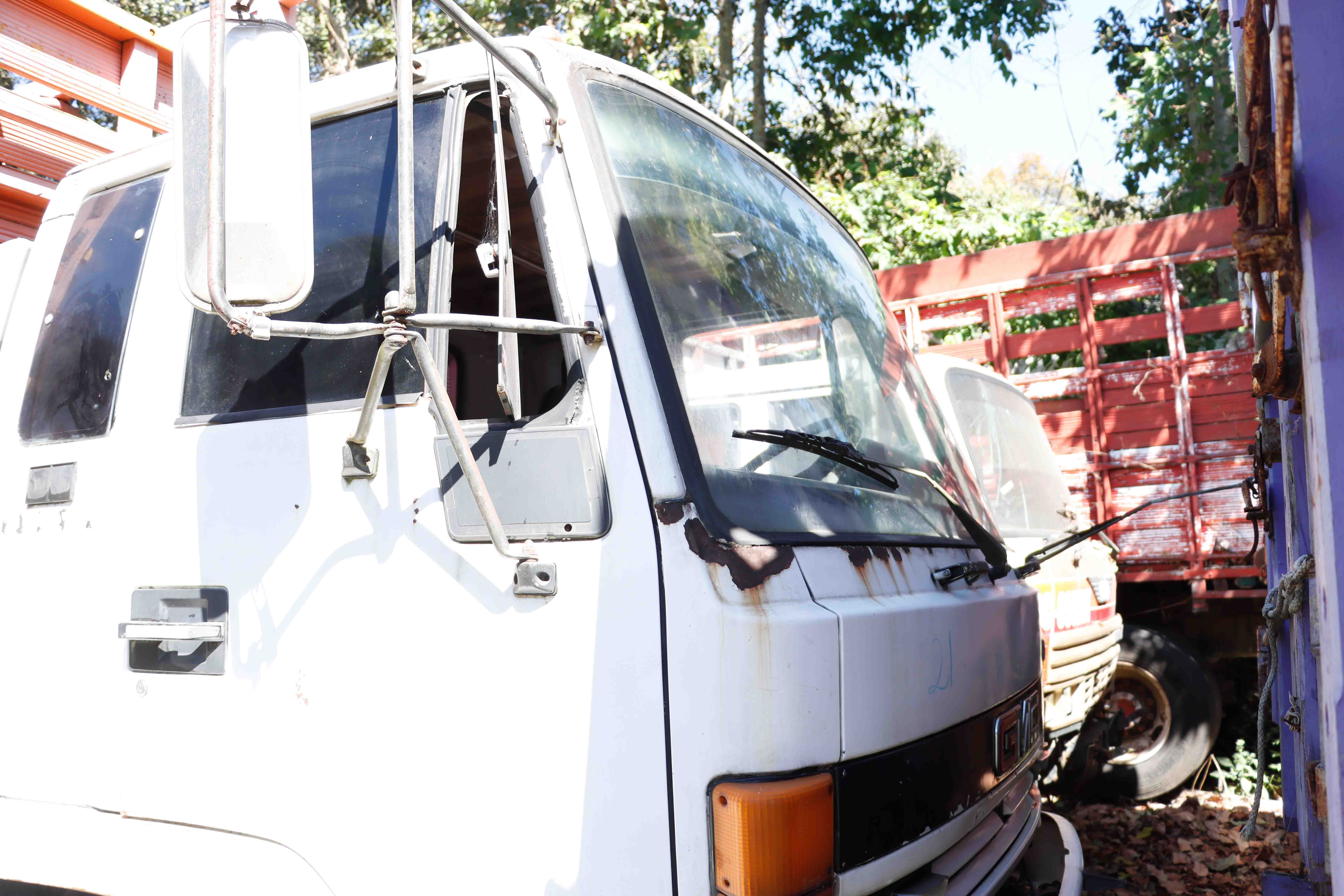 Camión GMC Forward W7HV 1988 (lote 08)