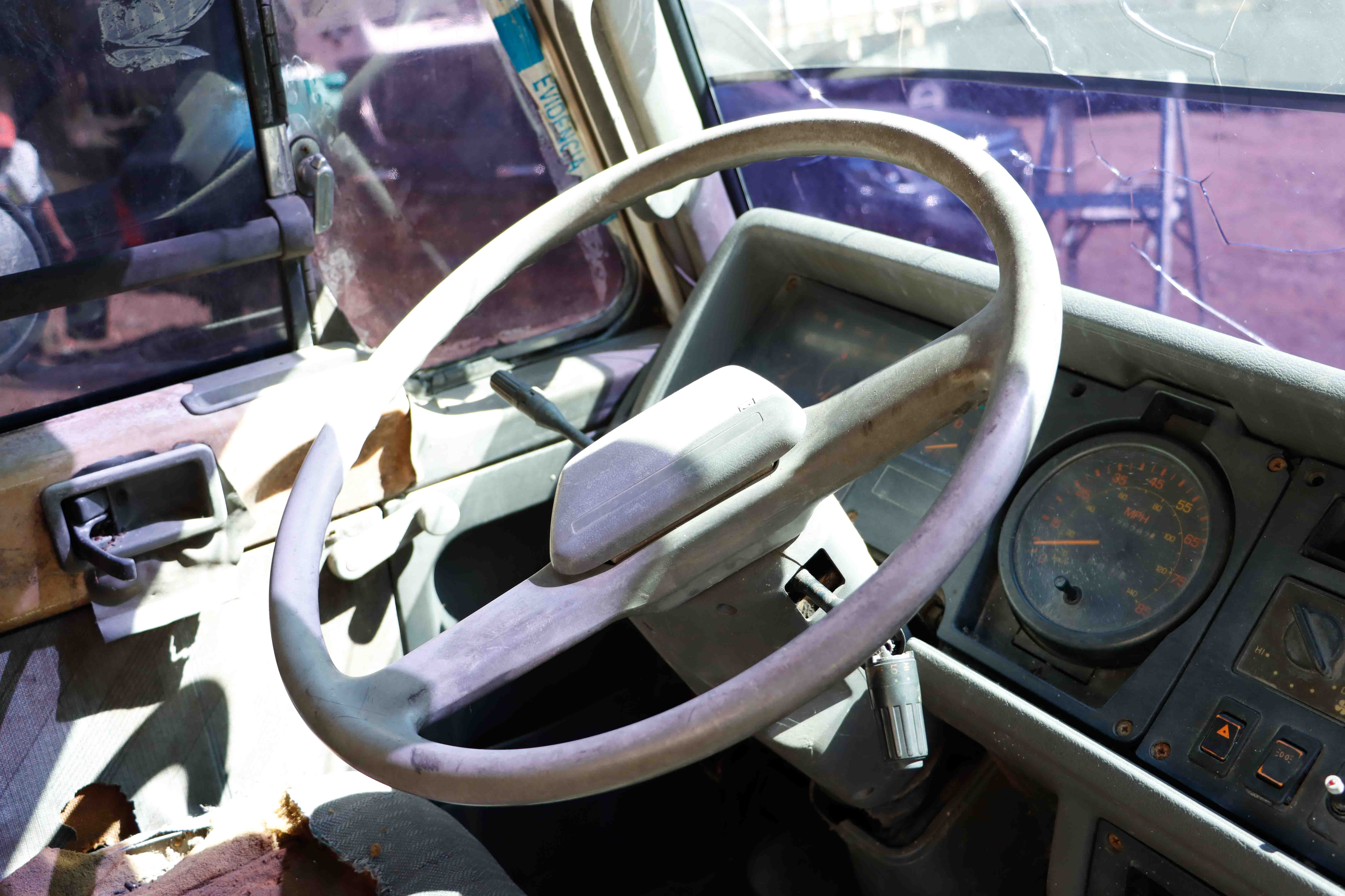 Camión Nissan UD3300 Turbo Intercooling 1992 (lote 09), fotografía 3