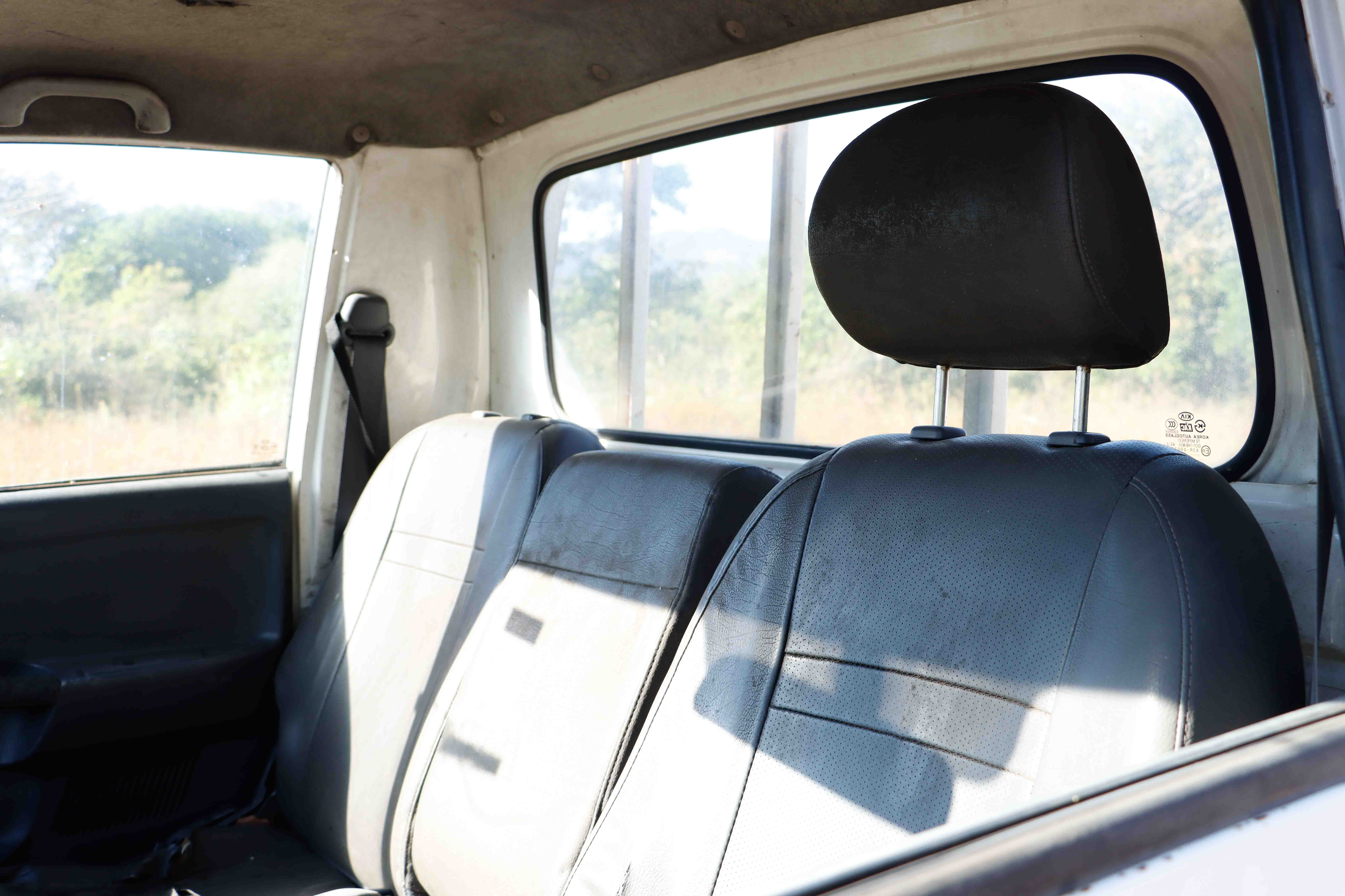 Camión Kia K2700 L 2012 (lote 12), fotografía 5
