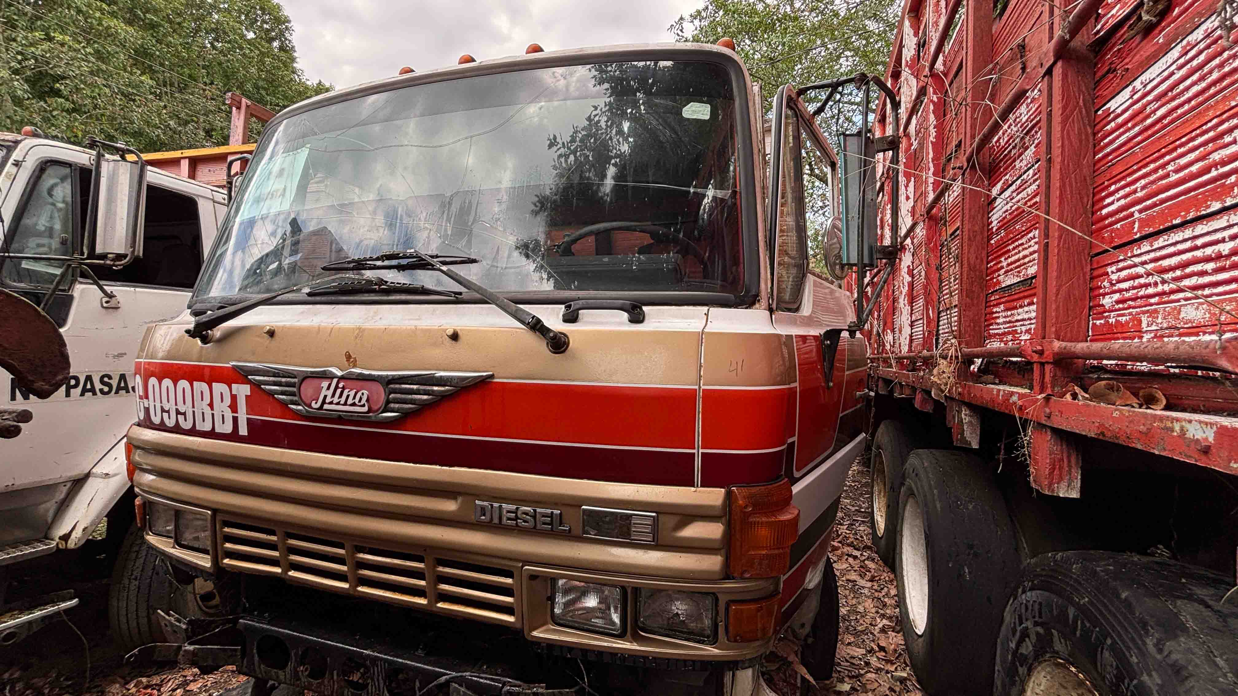 Camión Hino FE 1992 (lote 18), fotografía 2