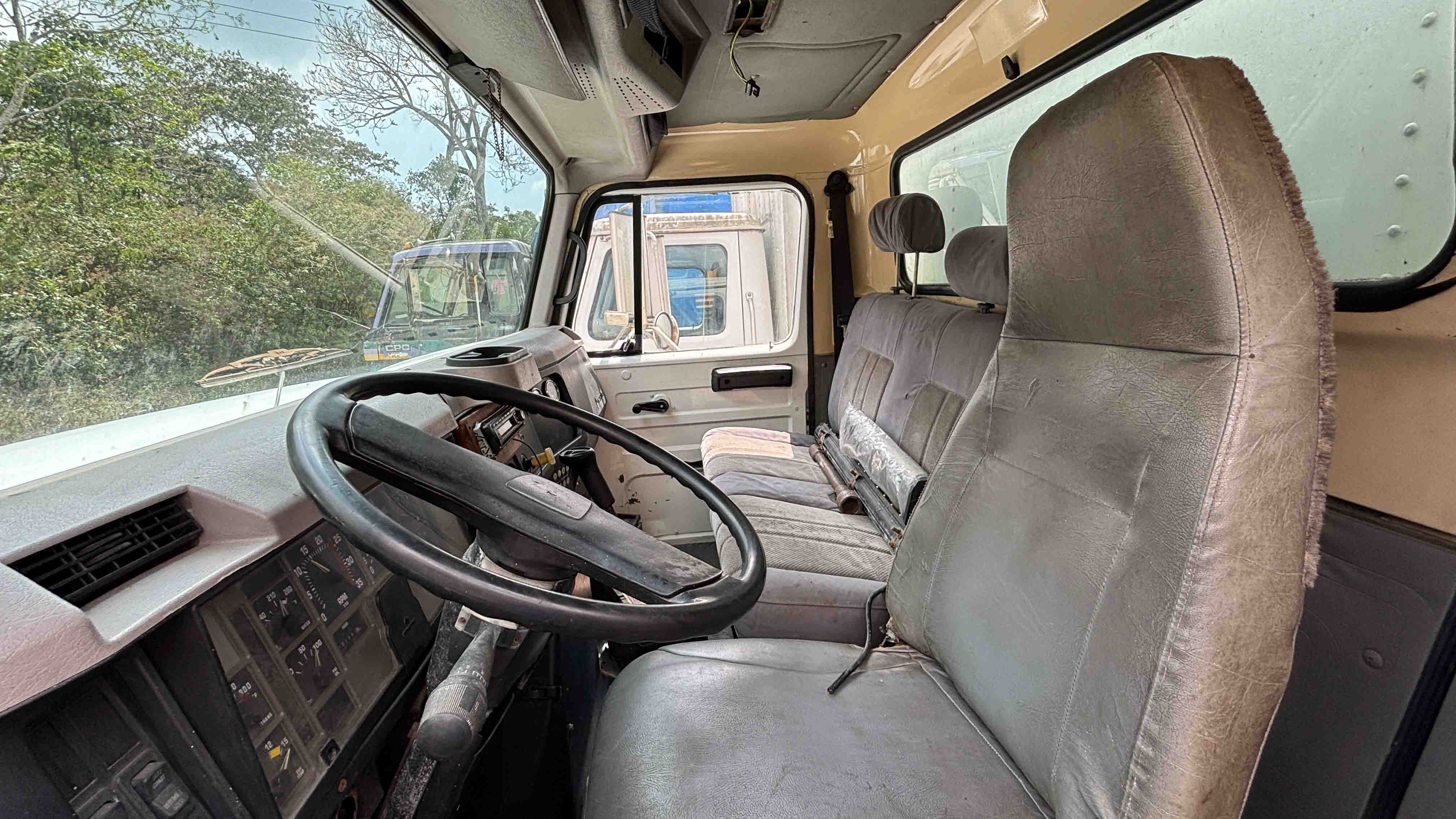 Camión International 4900 1996 (lote 29), fotografía 4