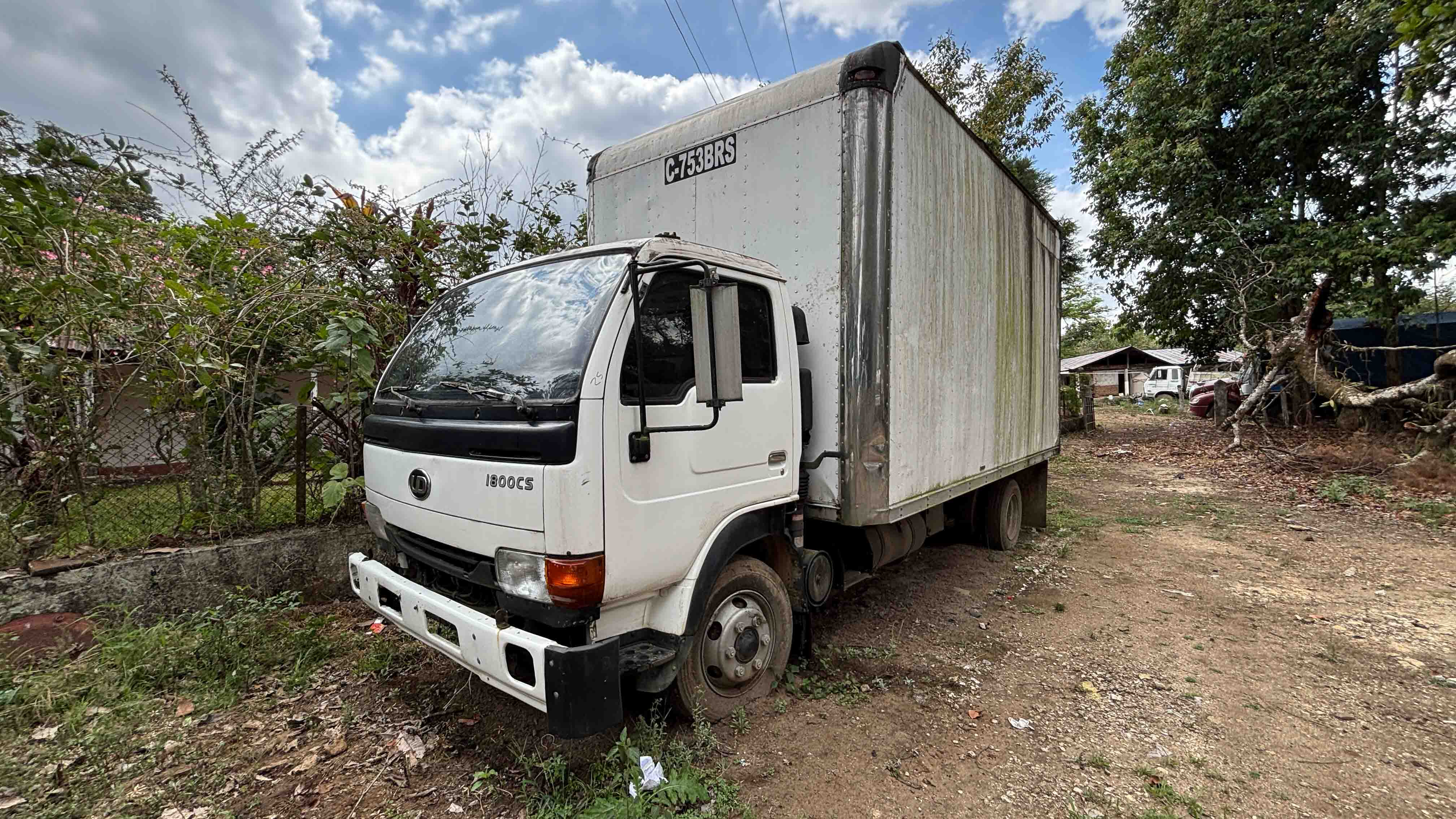 Camión UD Nissan 1999 (lote 30), fotografía 2