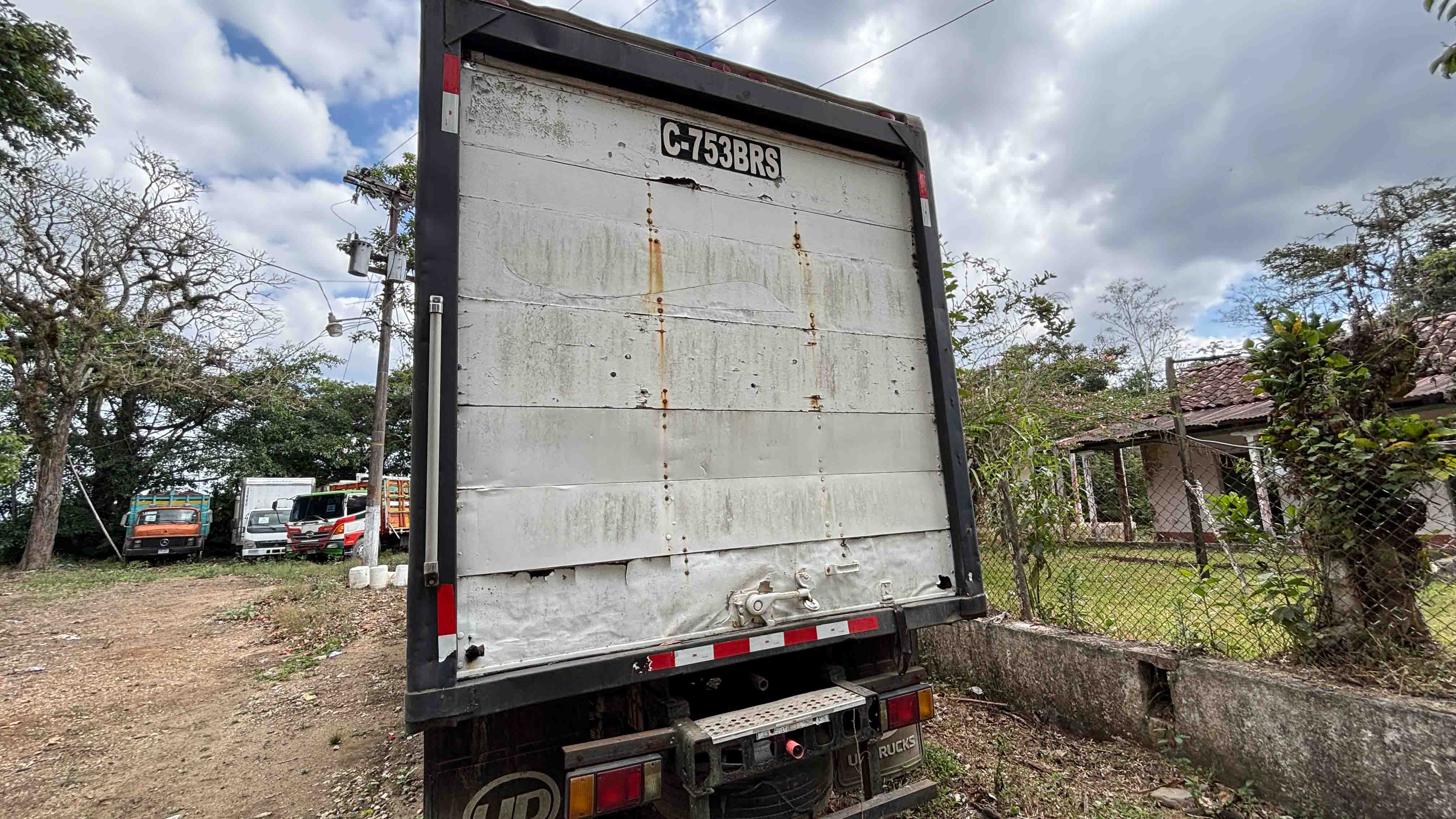 Camión UD Nissan 1999 (lote 30), fotografía 3