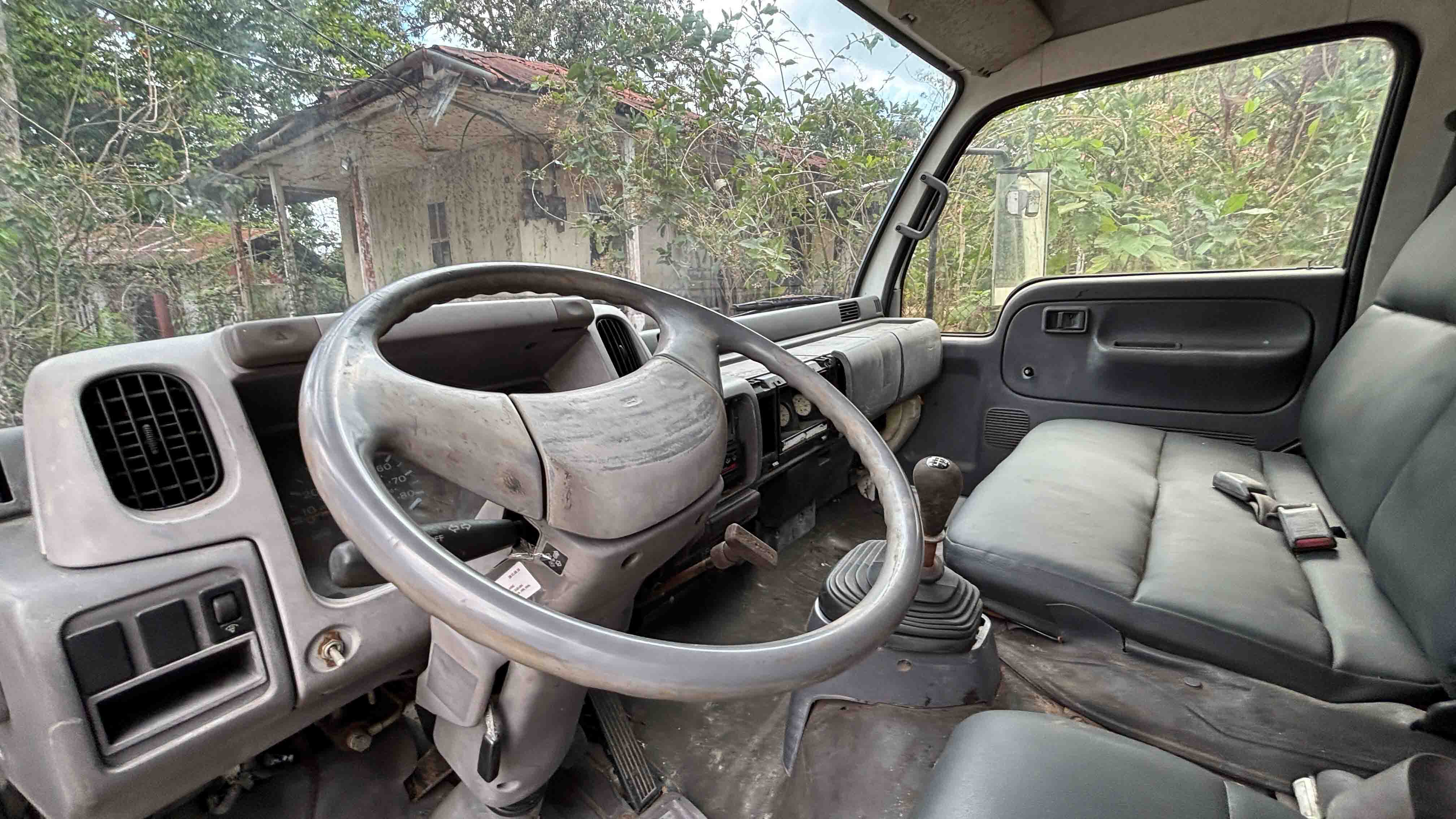 Camión UD Nissan 1999 (lote 30), fotografía 5