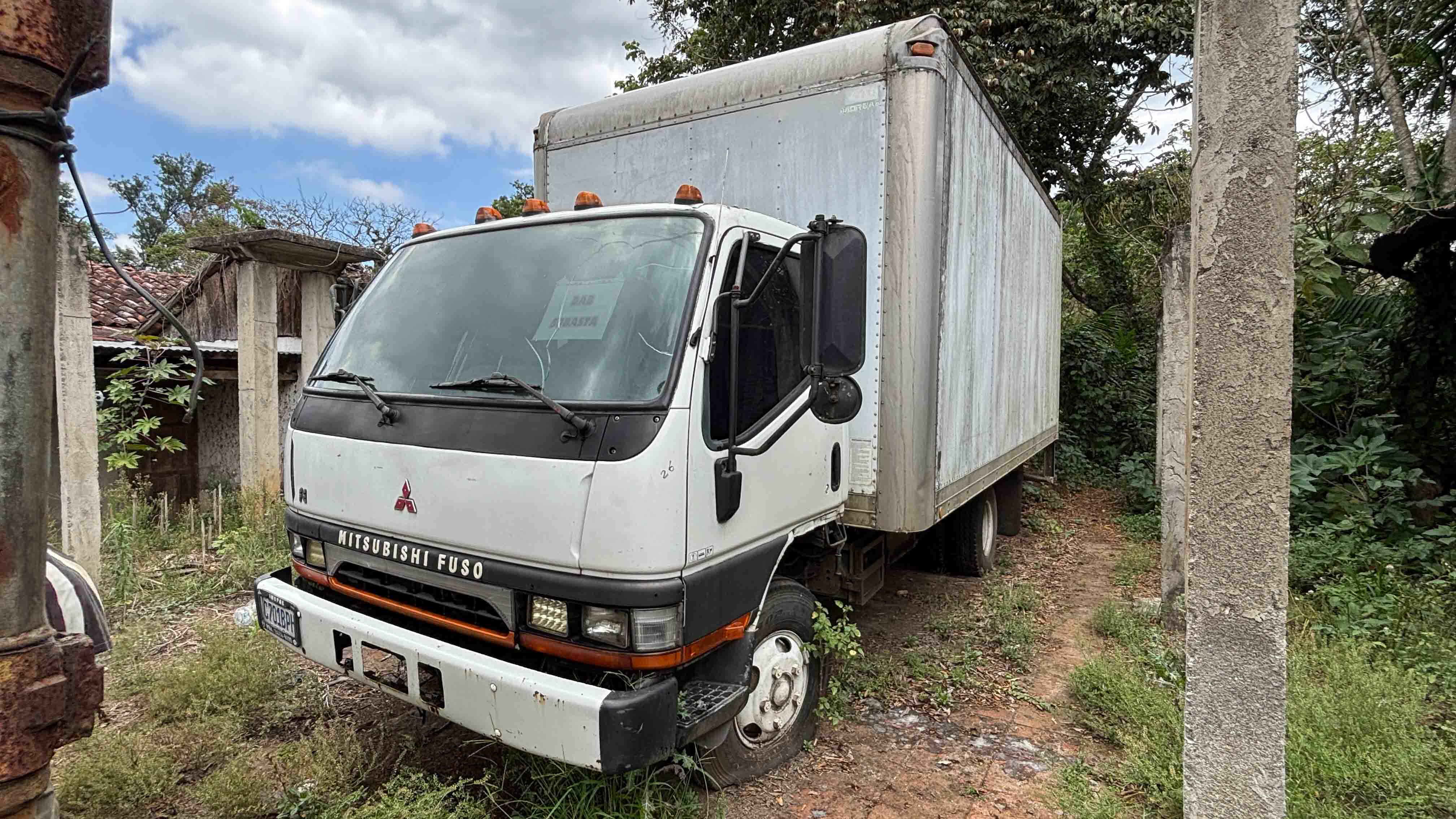 Camión Mitsubishi Fuso FE639 2003 (lote 32)