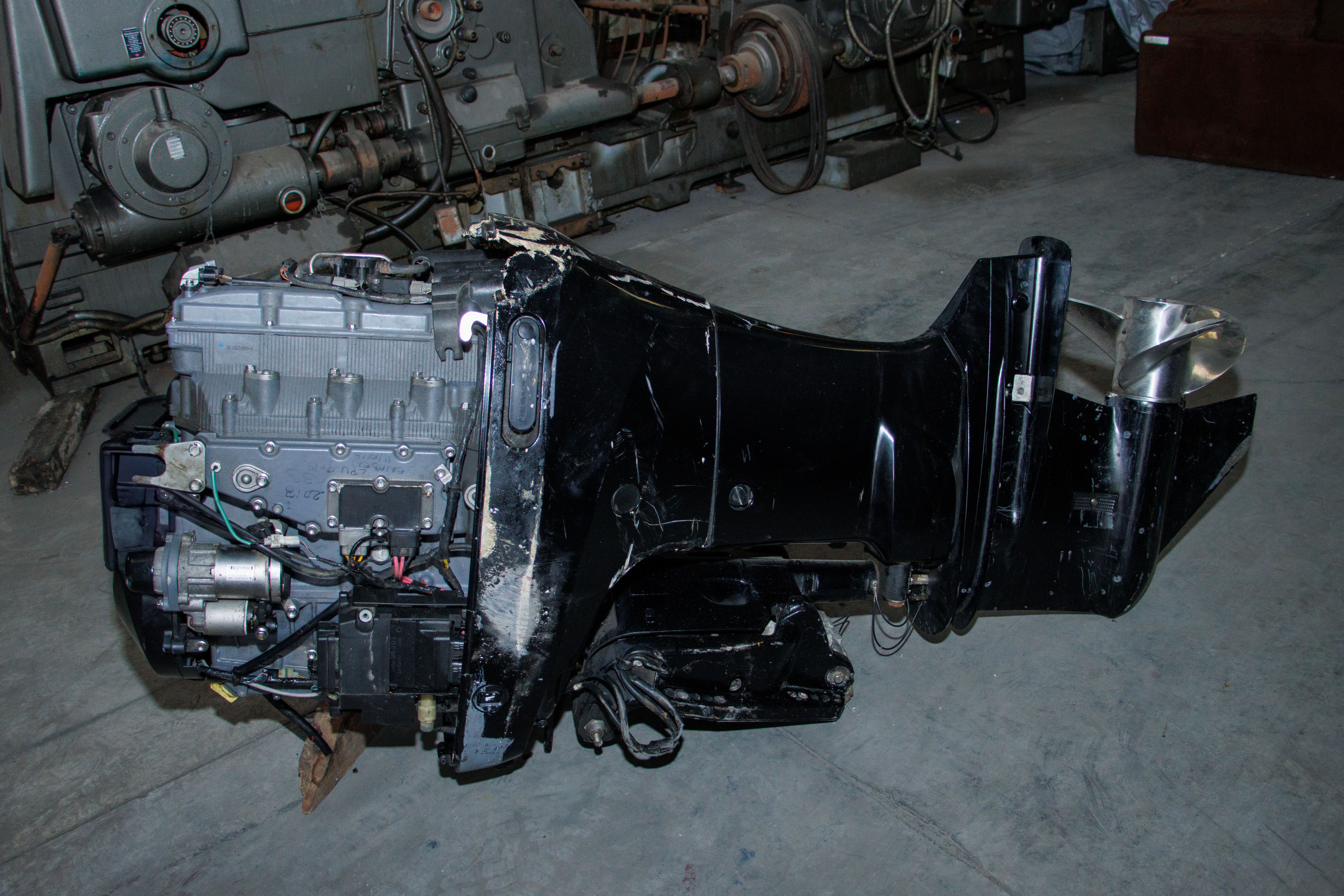 Motor marino fuera de borda Suzuki DF115 (lote 01)