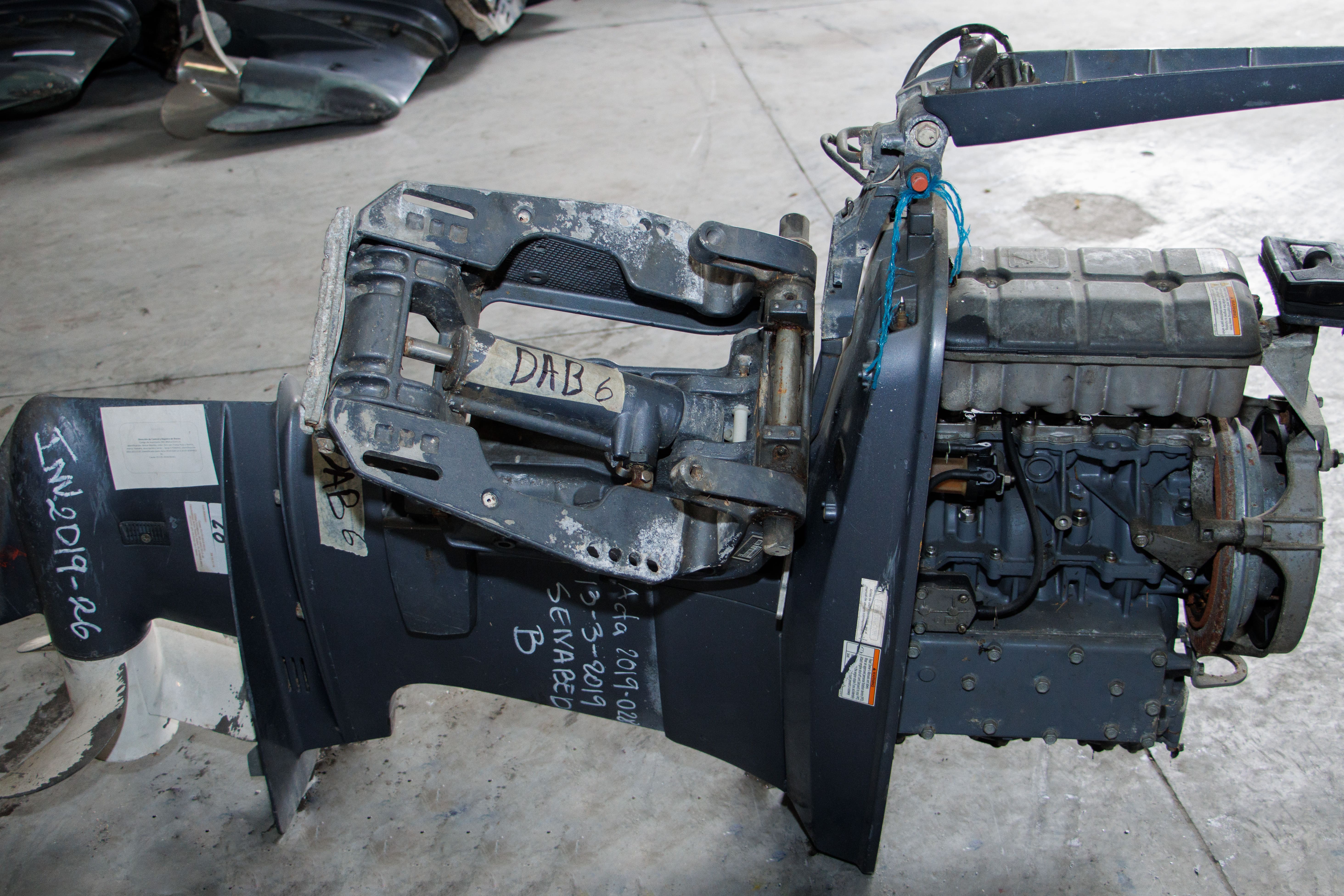 Motor marino fuera de borda Yamaha (lote 07)