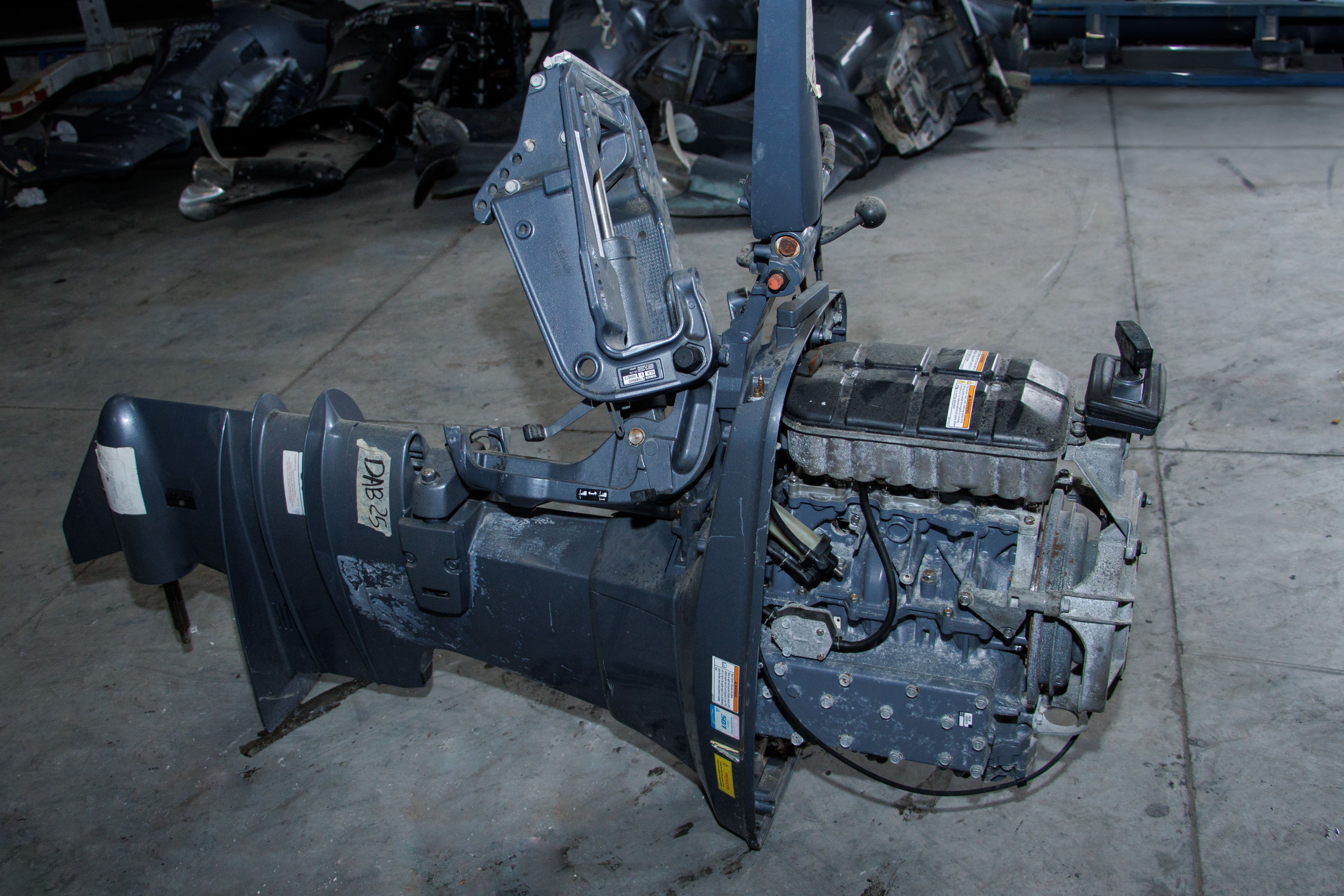 Motor marino fuera de borda Yamaha Enduro 75 (lote 08)