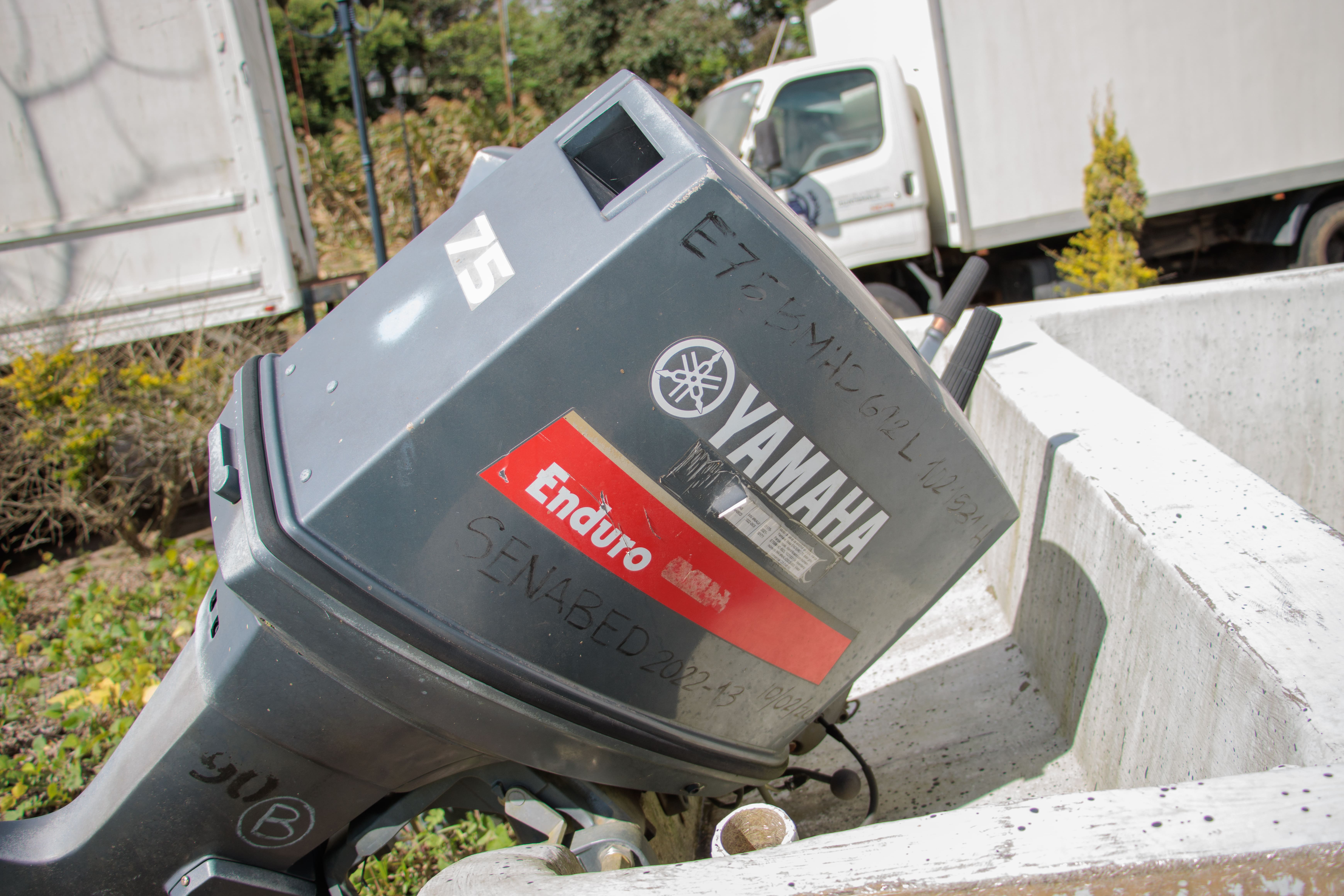 Motor marino fuera de borda Yamaha ENDURO 75 (lote 16)
