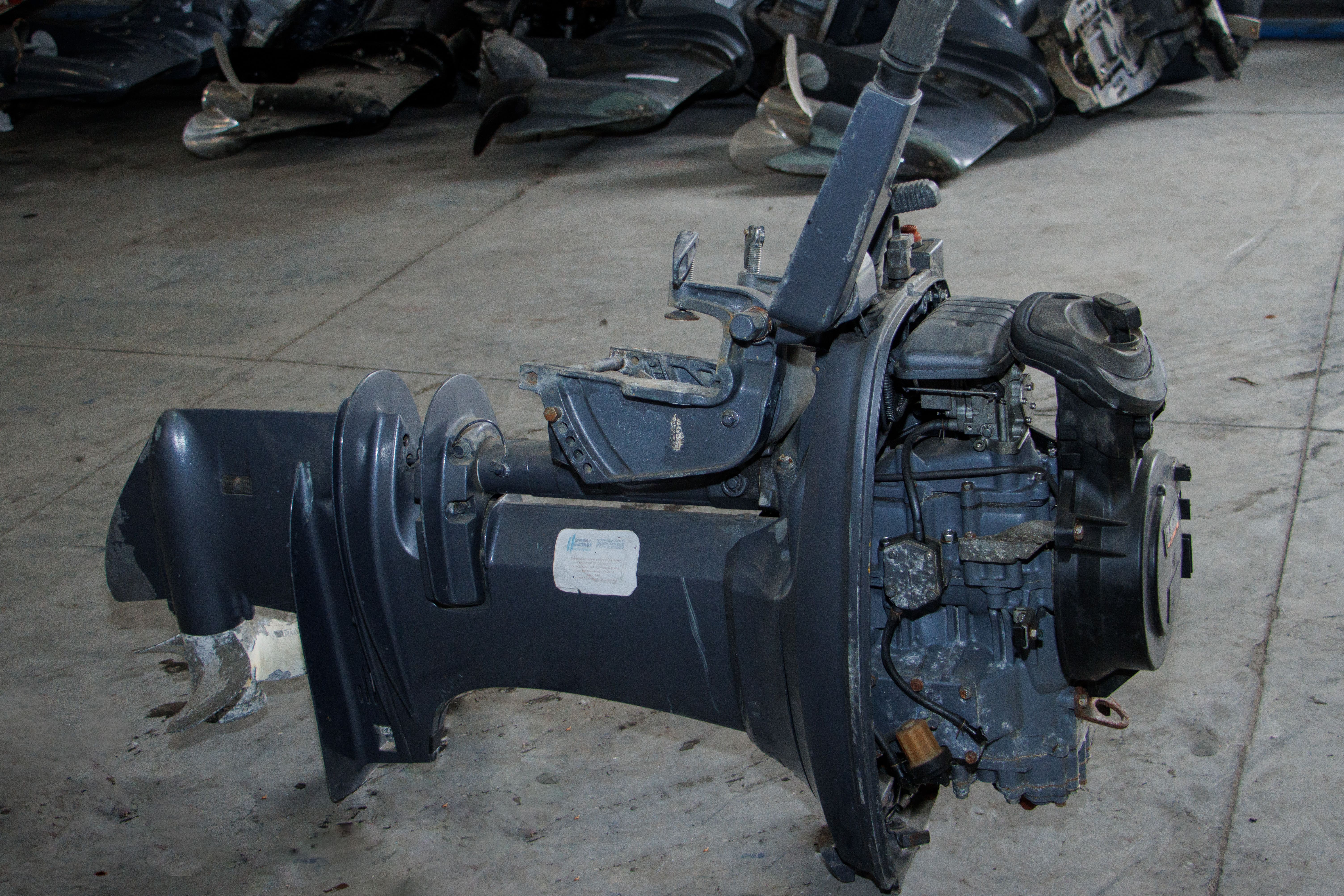 Motor marino fuera de borda Yamaha Enduro (lote 18)