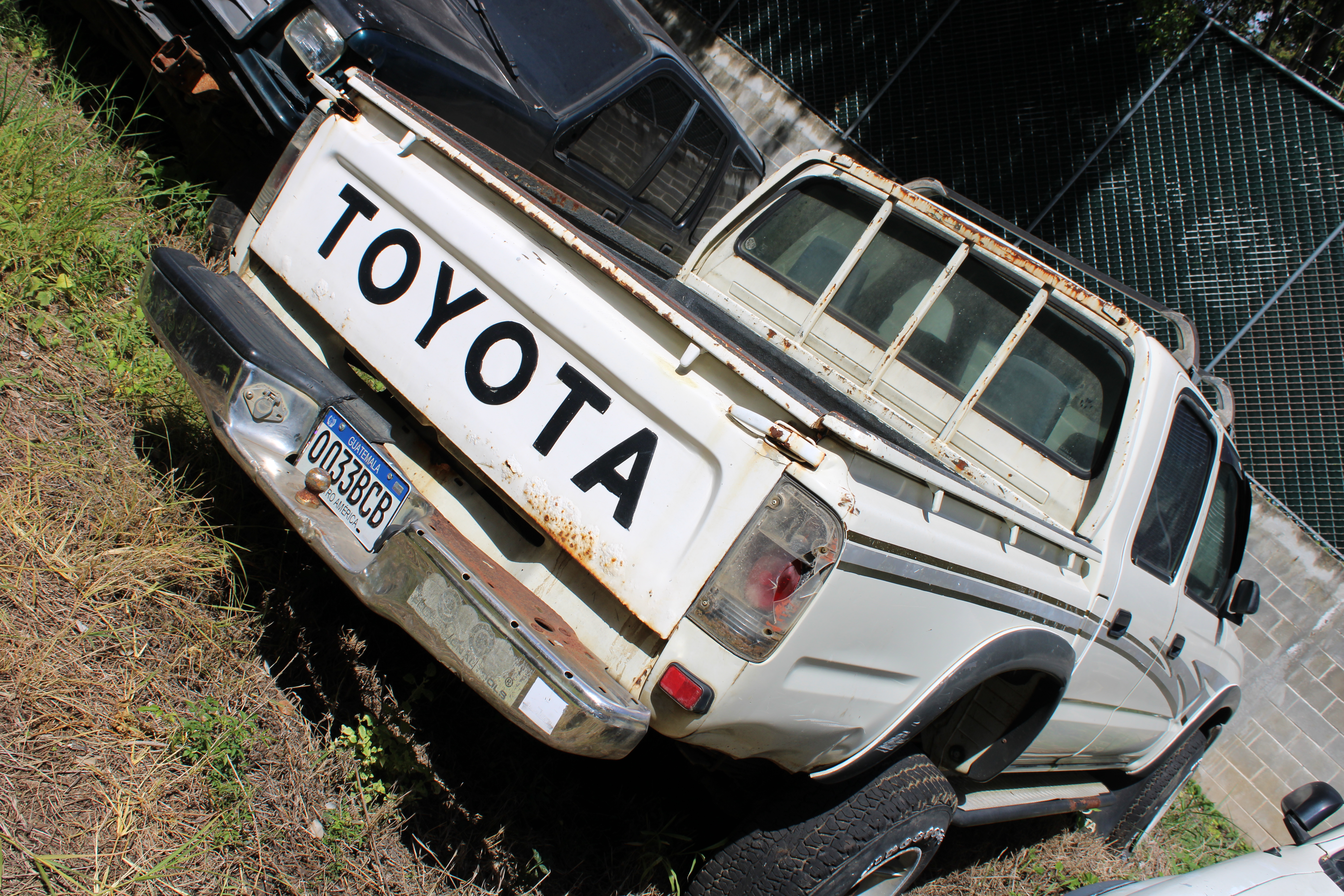 Pick up Toyota Hi Lux 2002 (lote 09)