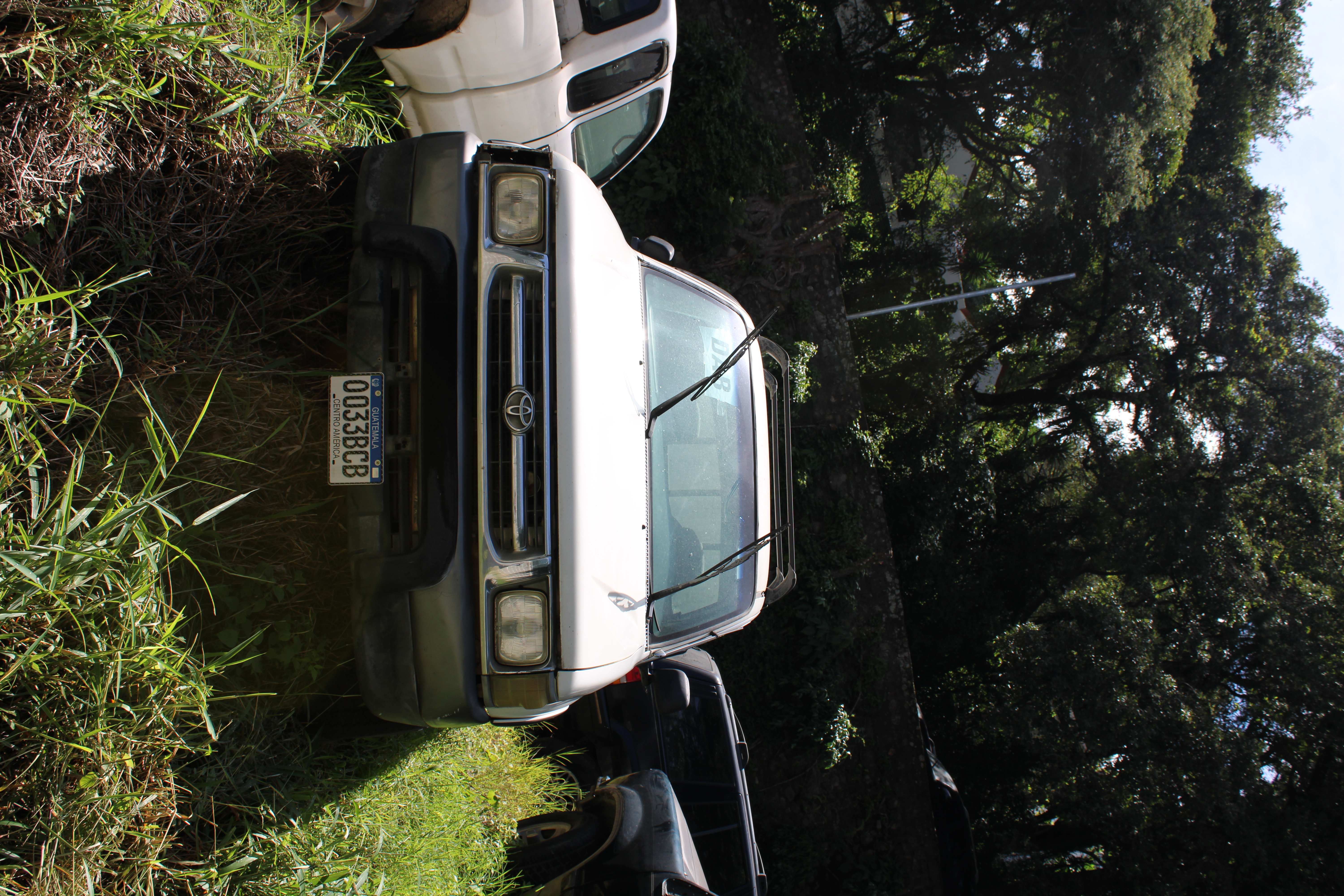 Pick up Toyota Hi Lux 2002 (lote 09), fotografía 3