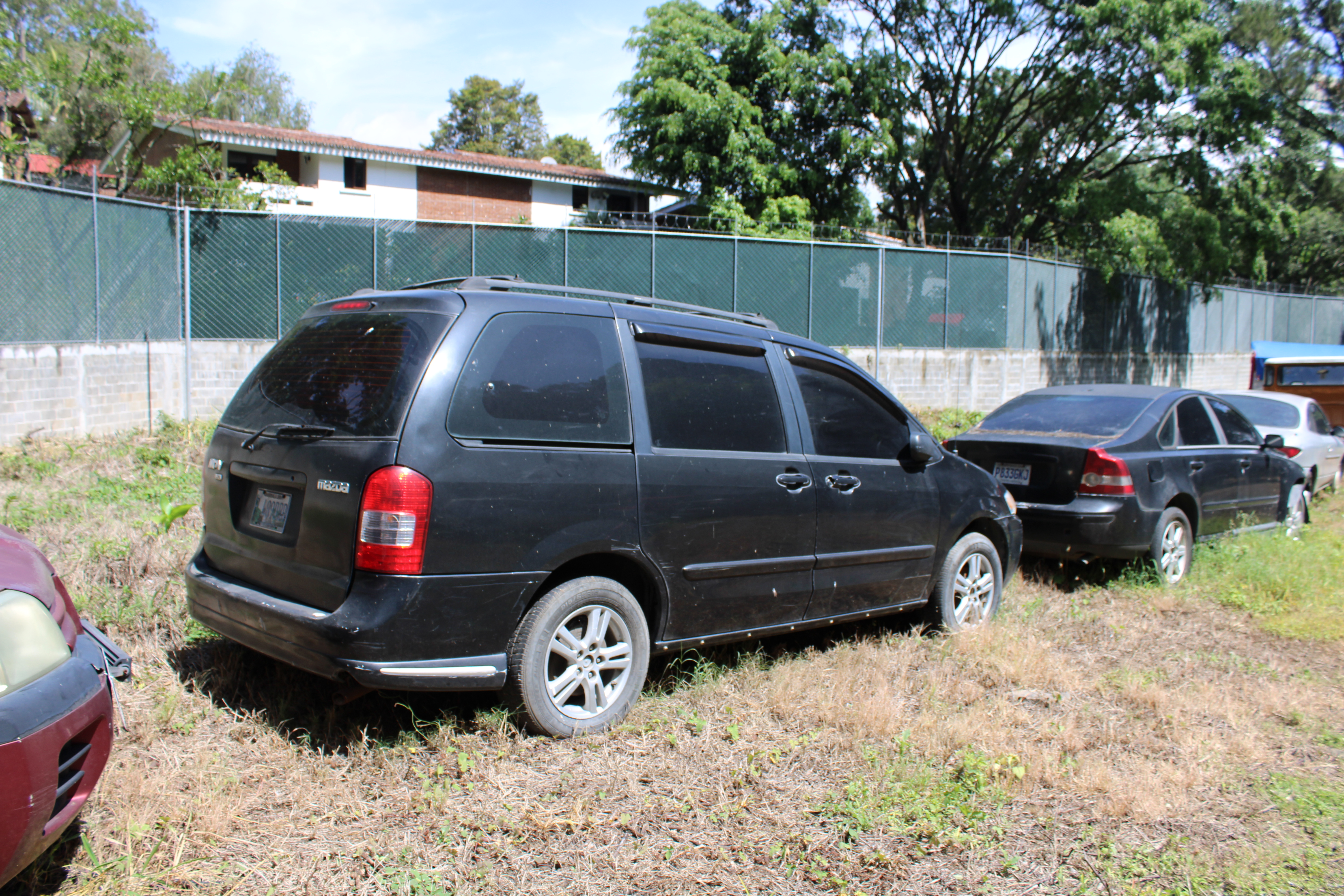 Microbús Mazda MPV LX 4X2 2000 (lote 13), fotografía 3