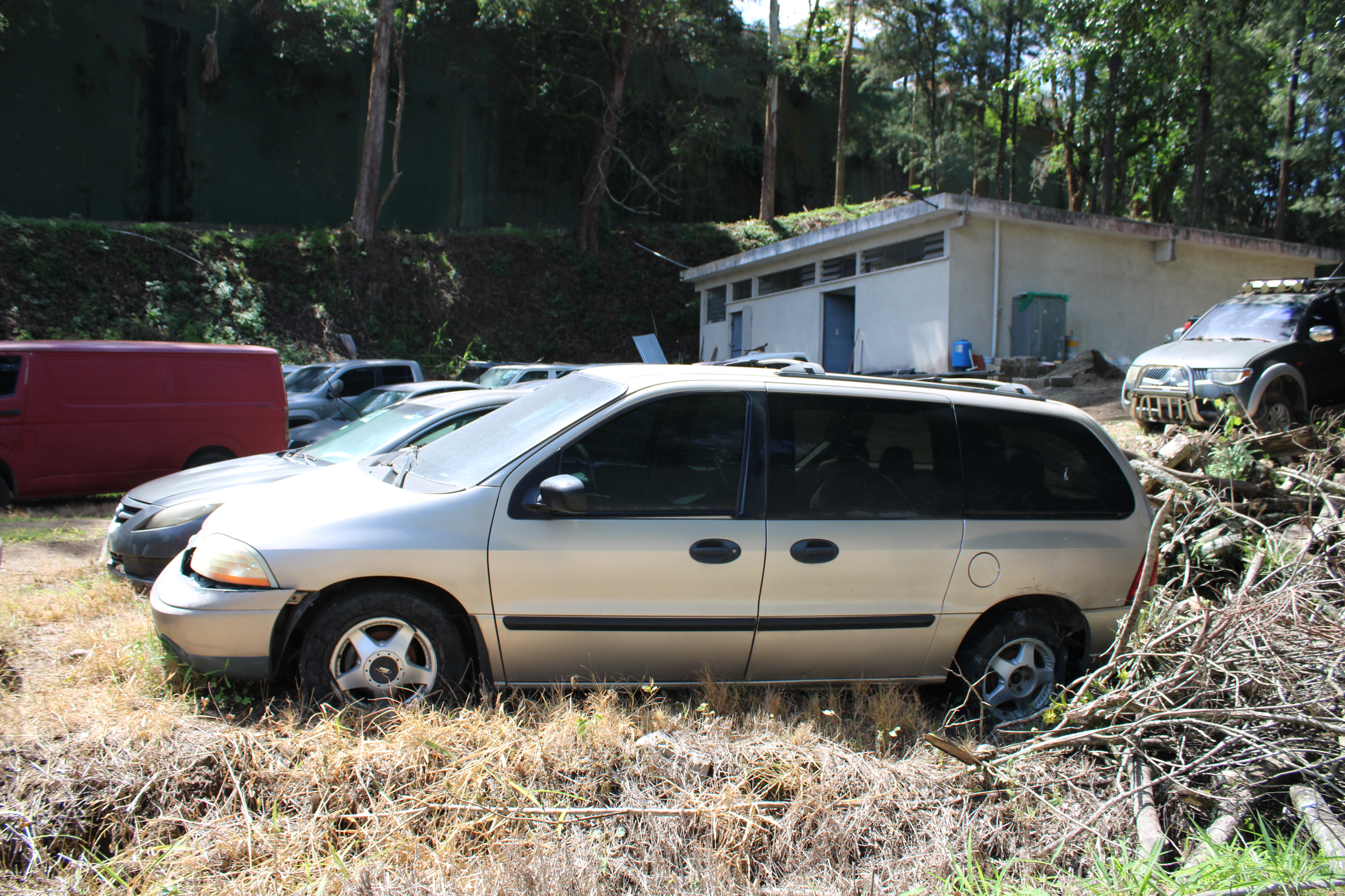Microbús Ford Windstar LX 2003 (lote 14), fotografía 2