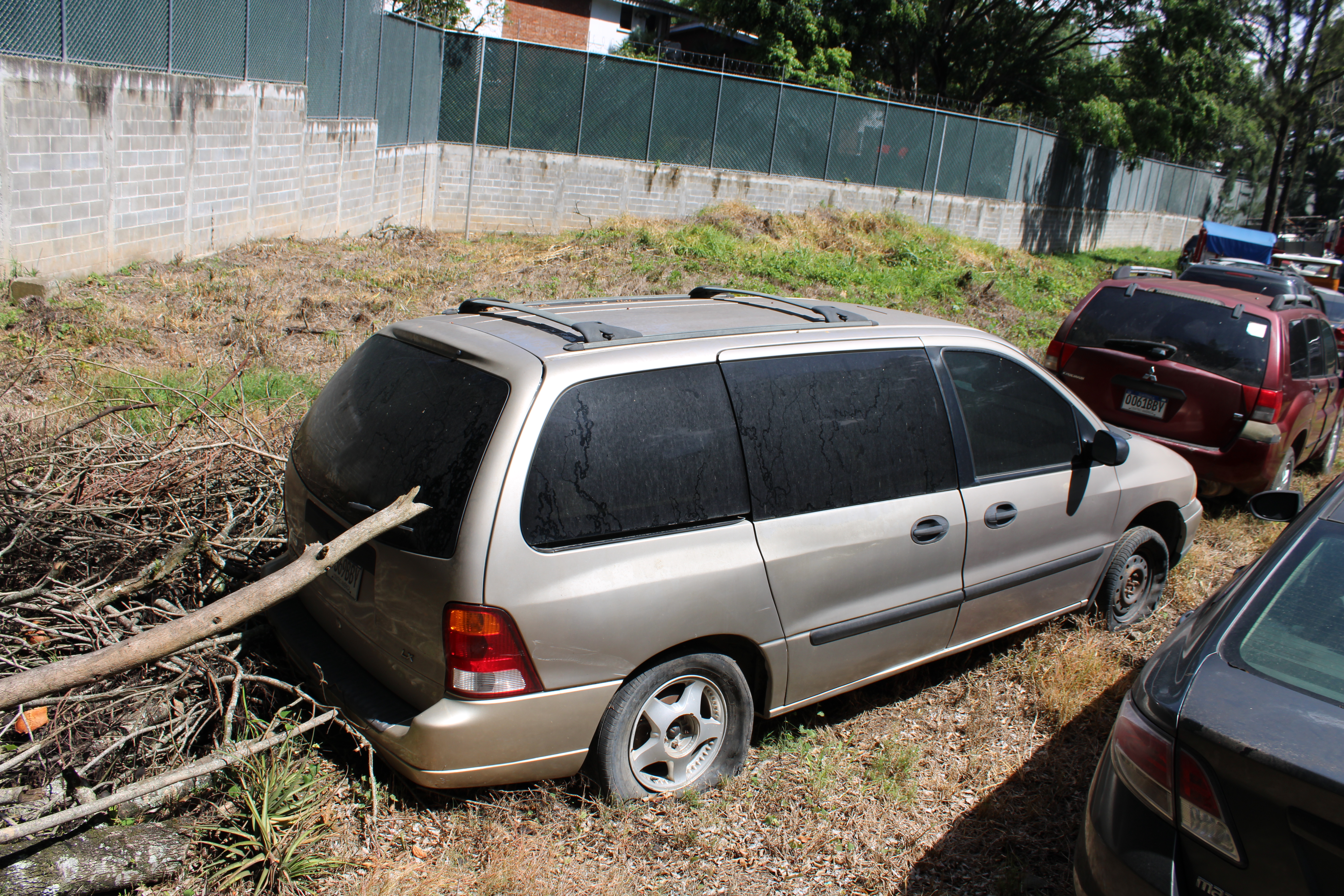 Microbús Ford Windstar LX 2003 (lote 14), fotografía 3