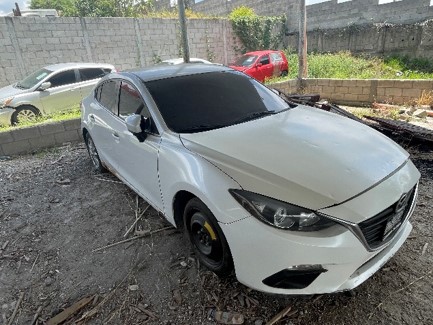 Automóvil Mazda Mazda3 i Touring 2014 (lote 08), fotografía 2