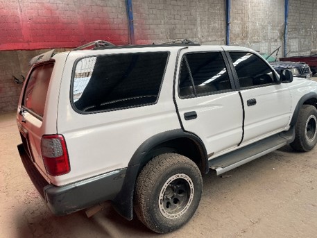 Camioneta Toyota 4Runner SR5 4x2 1997 (lote 17), fotografía 2