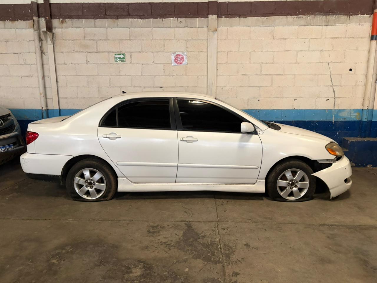 Automóvil Toyota Corolla S 2005 (lote 29), fotografía 6