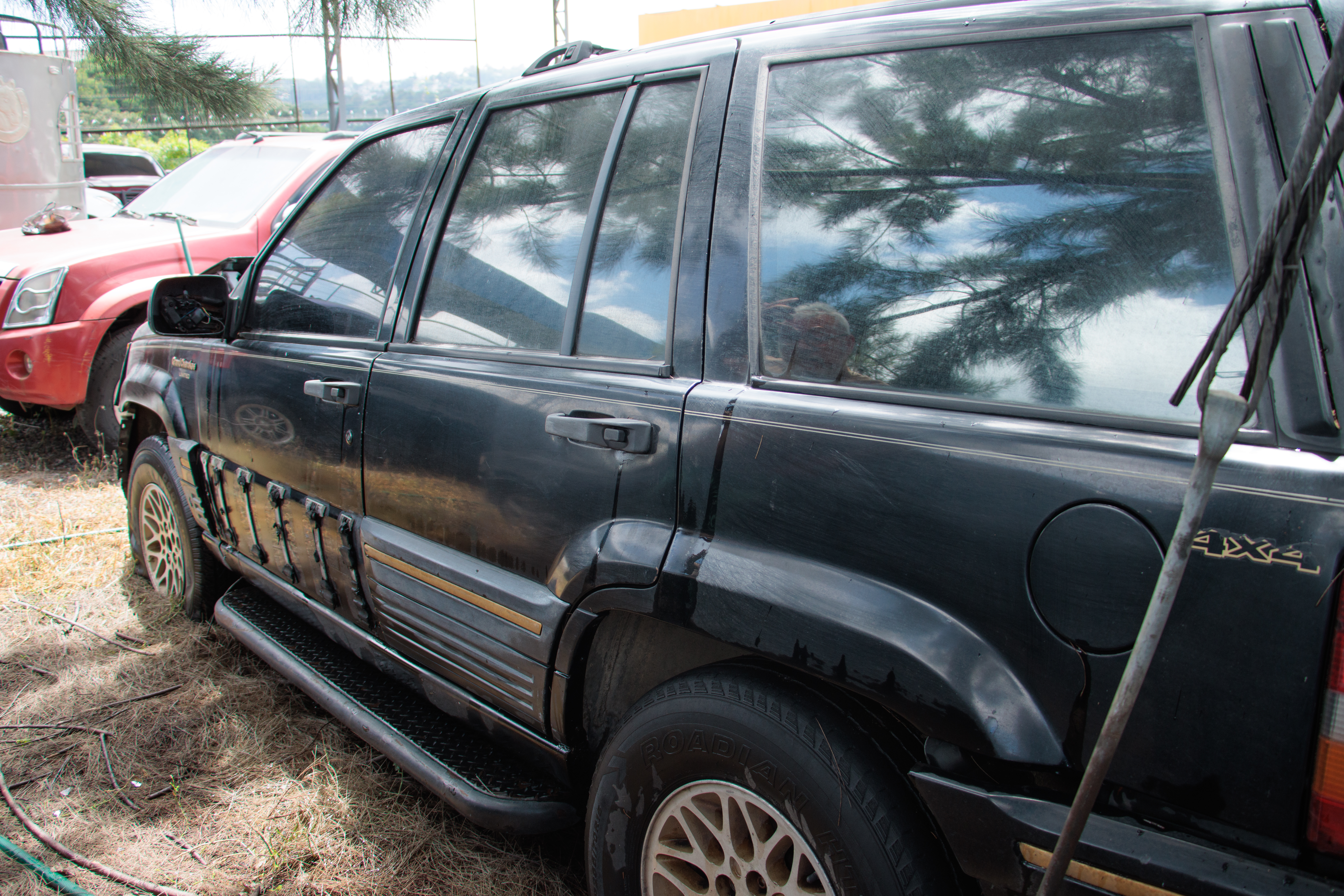 Camioneta Jeep Grand Cherokee 1994 (lote 06)