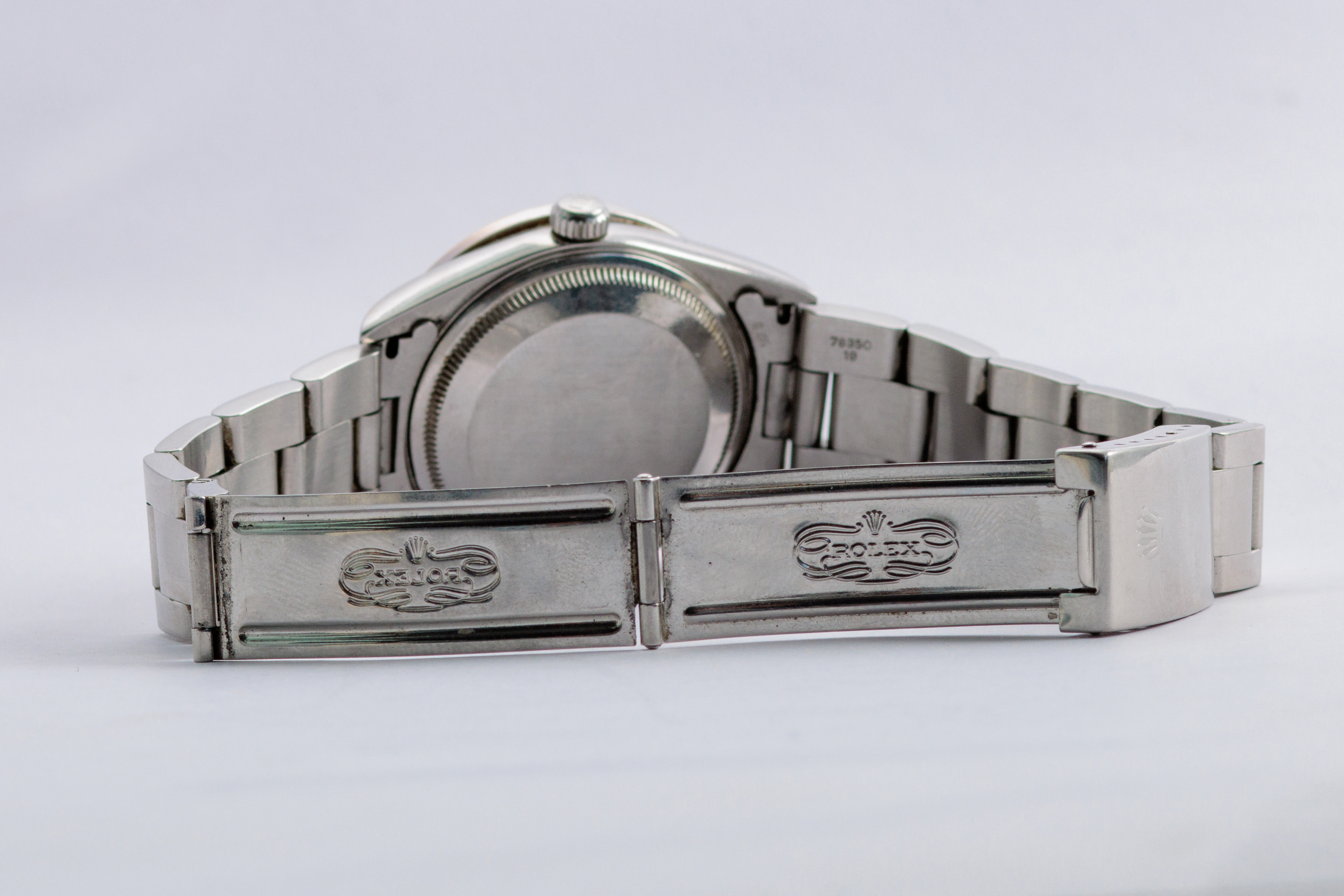 RELOJ: Marca Rolex, Date Just, automático, acero, carátula negra con 10 diamantes de… (lote 04), fotografía 4