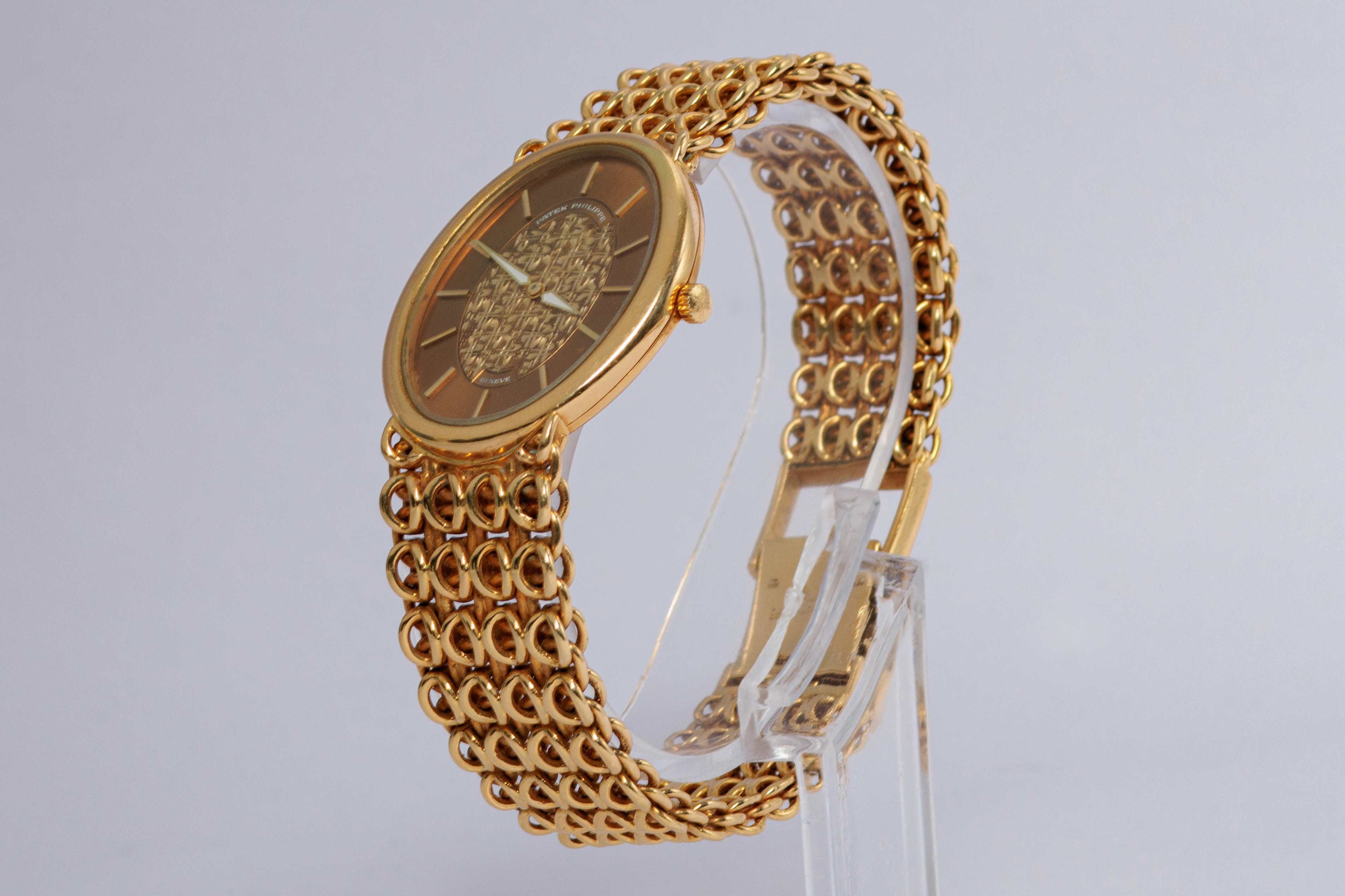 RELOJ: Marca Patek Phillippe, mecánico, modelo Iraqi Eagle, en oro amarillo de 18Kt… (lote 05), fotografía 2