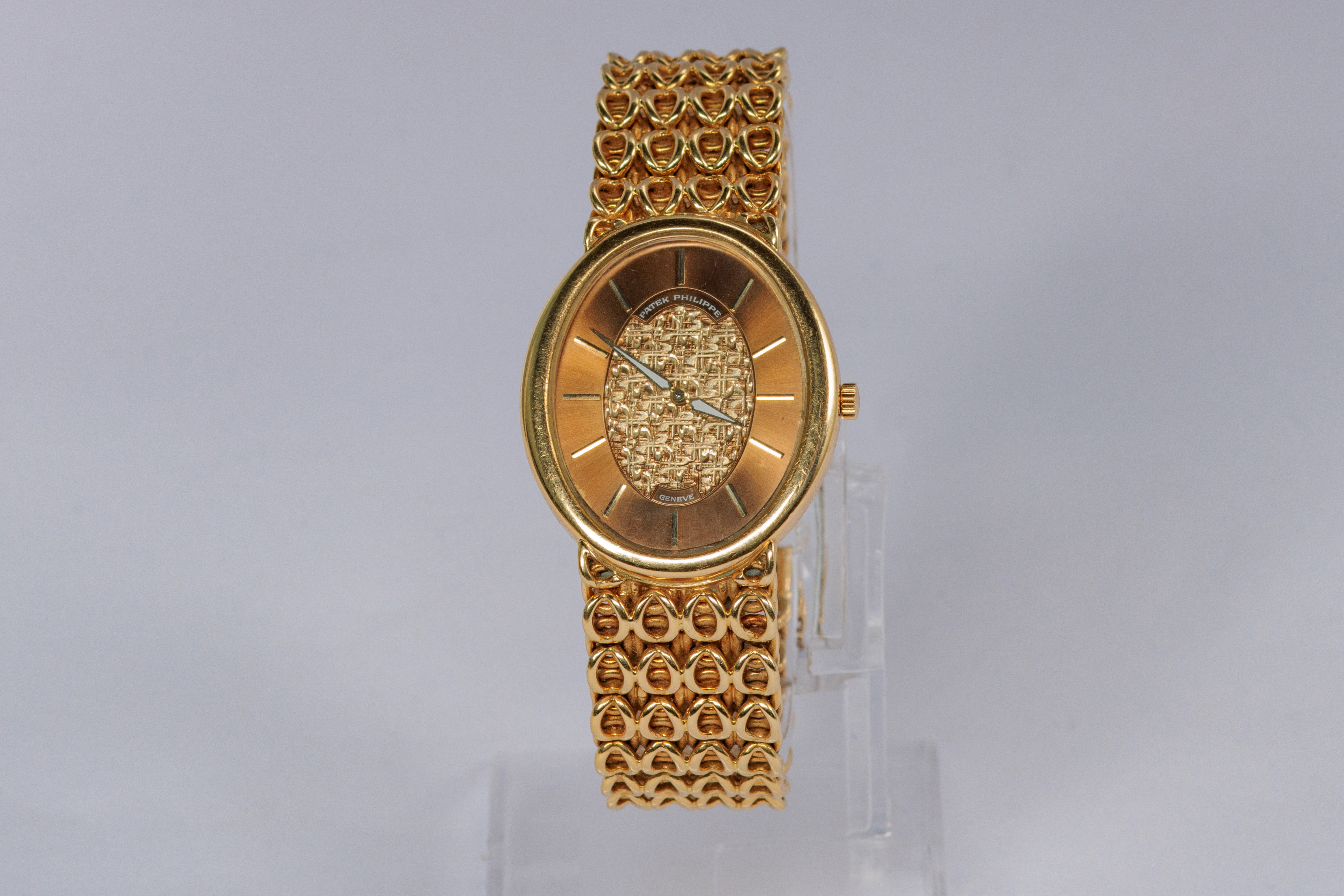 RELOJ: Marca Patek Phillippe, mecánico, modelo Iraqi Eagle, en oro amarillo de 18Kt… (lote 05), fotografía 3