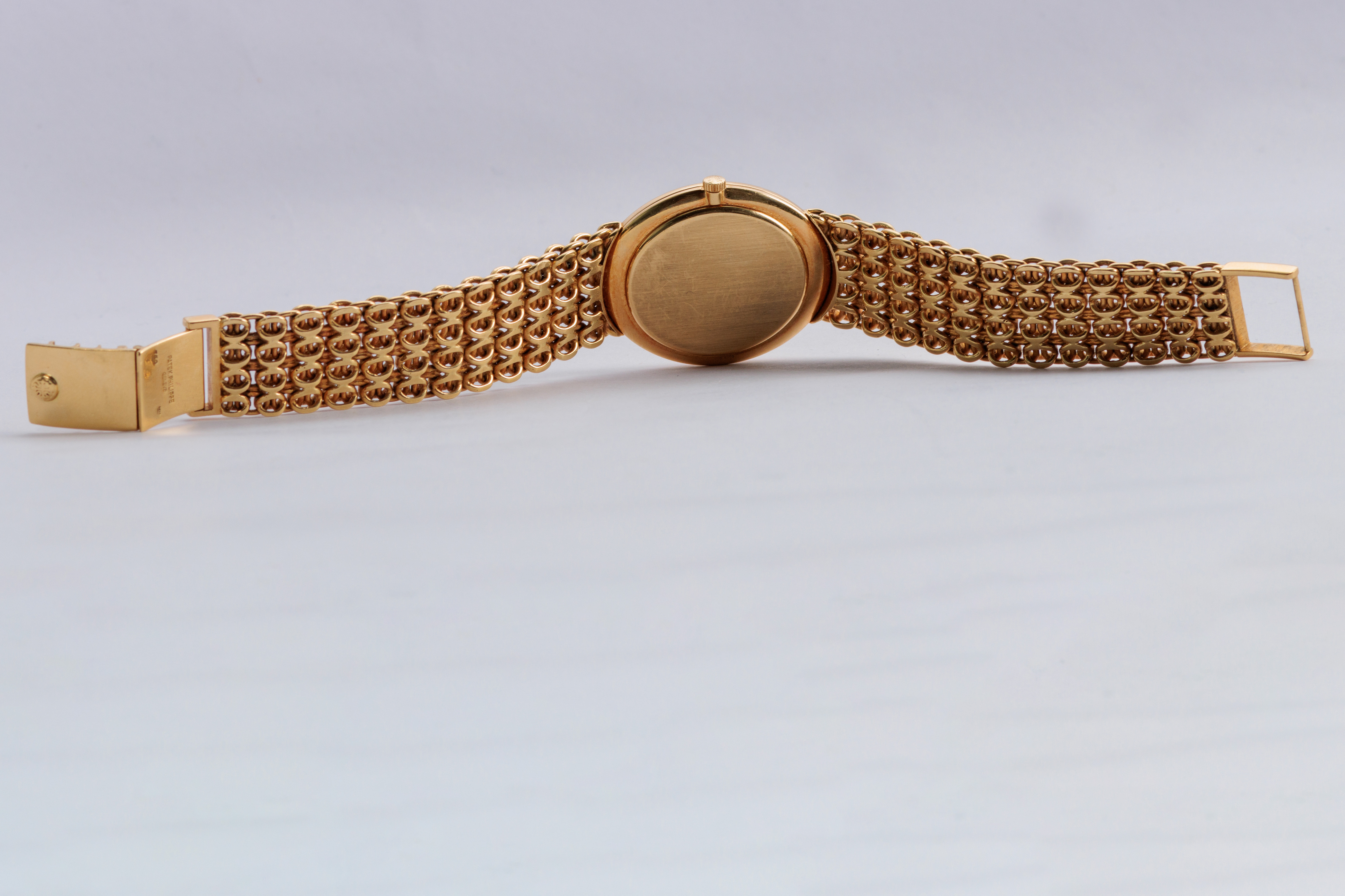 RELOJ: Marca Patek Phillippe, mecánico, modelo Iraqi Eagle, en oro amarillo de 18Kt… (lote 05), fotografía 4