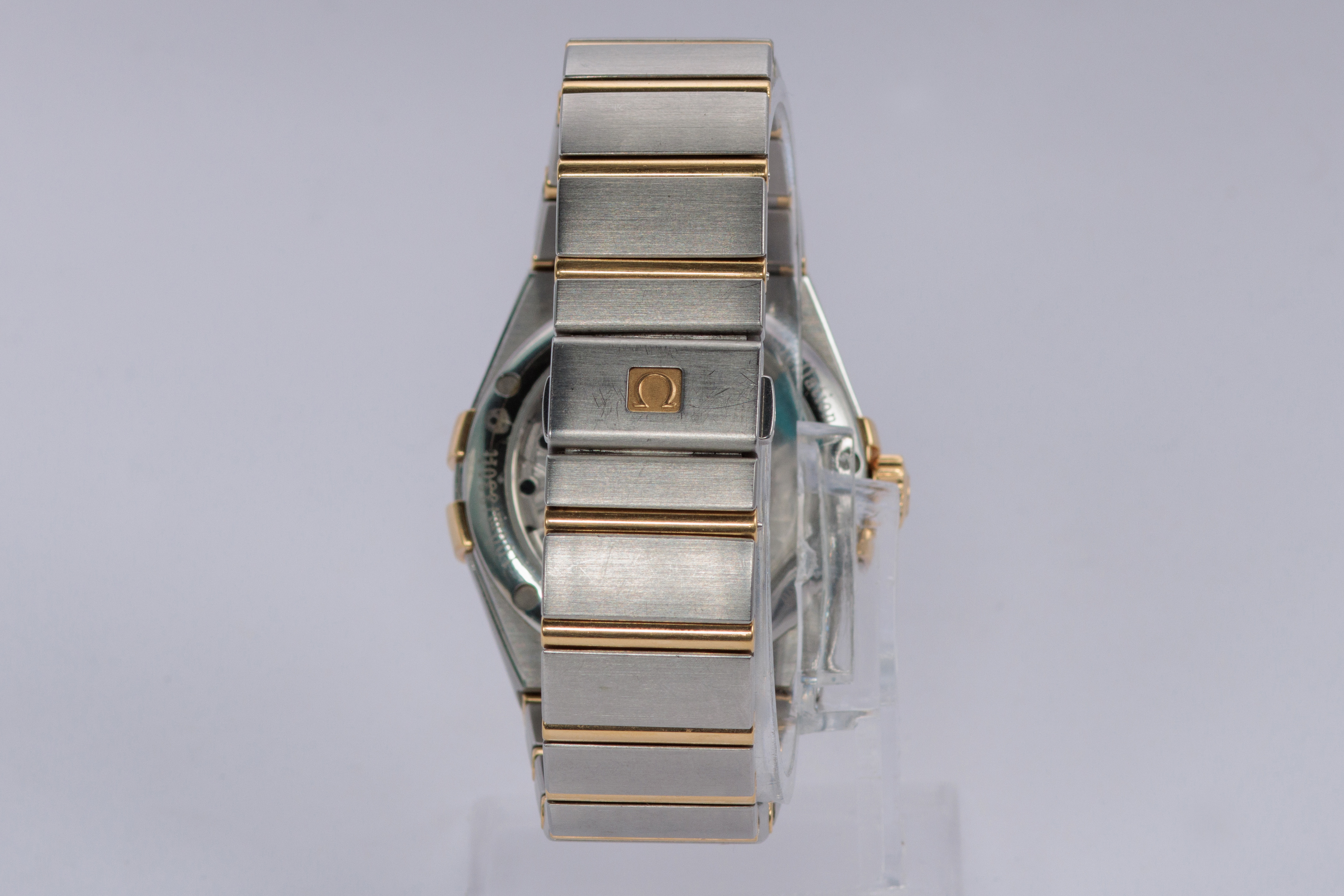 RELOJ: Marca Omega Constellation, automático, en oro amarillo de 18Kt y acero, caja de… (lote 06), fotografía 3