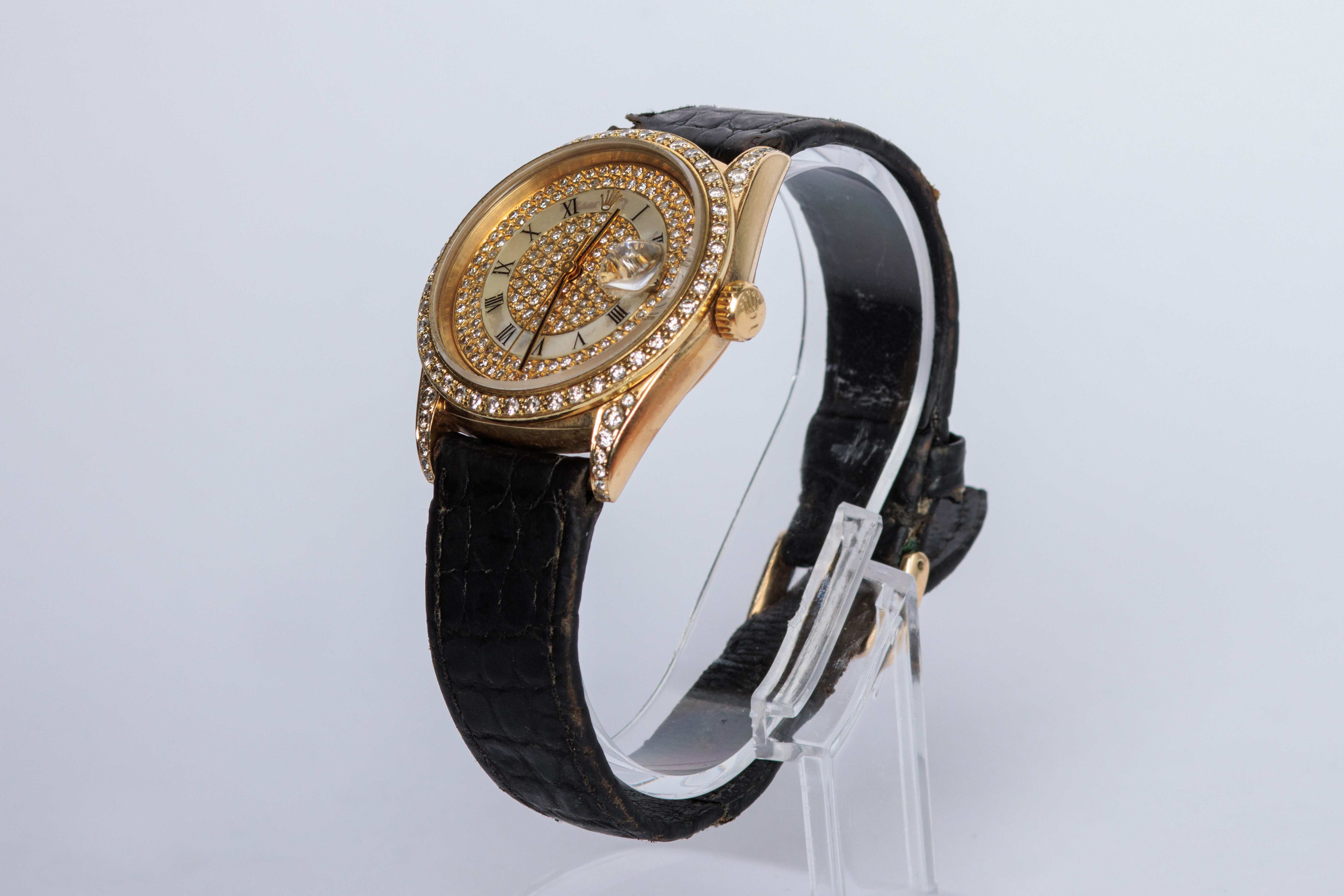 RELOJ: Marca Rolex, caja de 36mm, de oro amarillo de 14Kt con pulsera de piel (mal… (lote 08), fotografía 3
