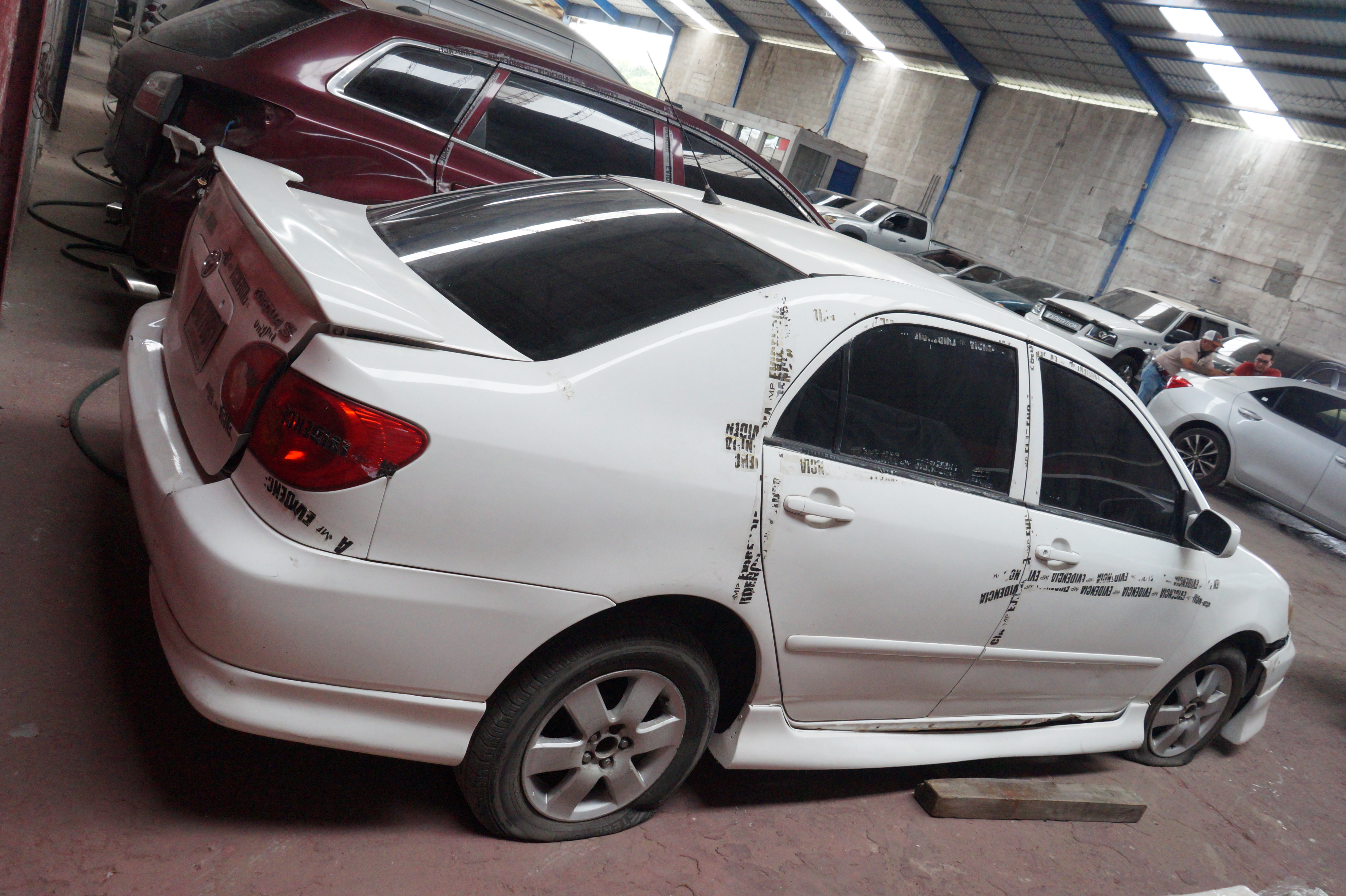 Automóvil Toyota Corolla S 2004 (lote 02), fotografía 2