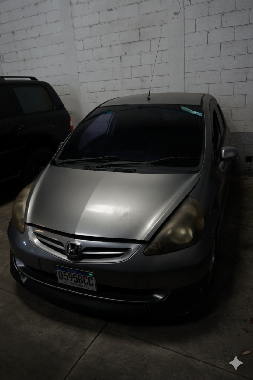 Automóvil Honda FIT 2004 (lote 03), fotografía 2