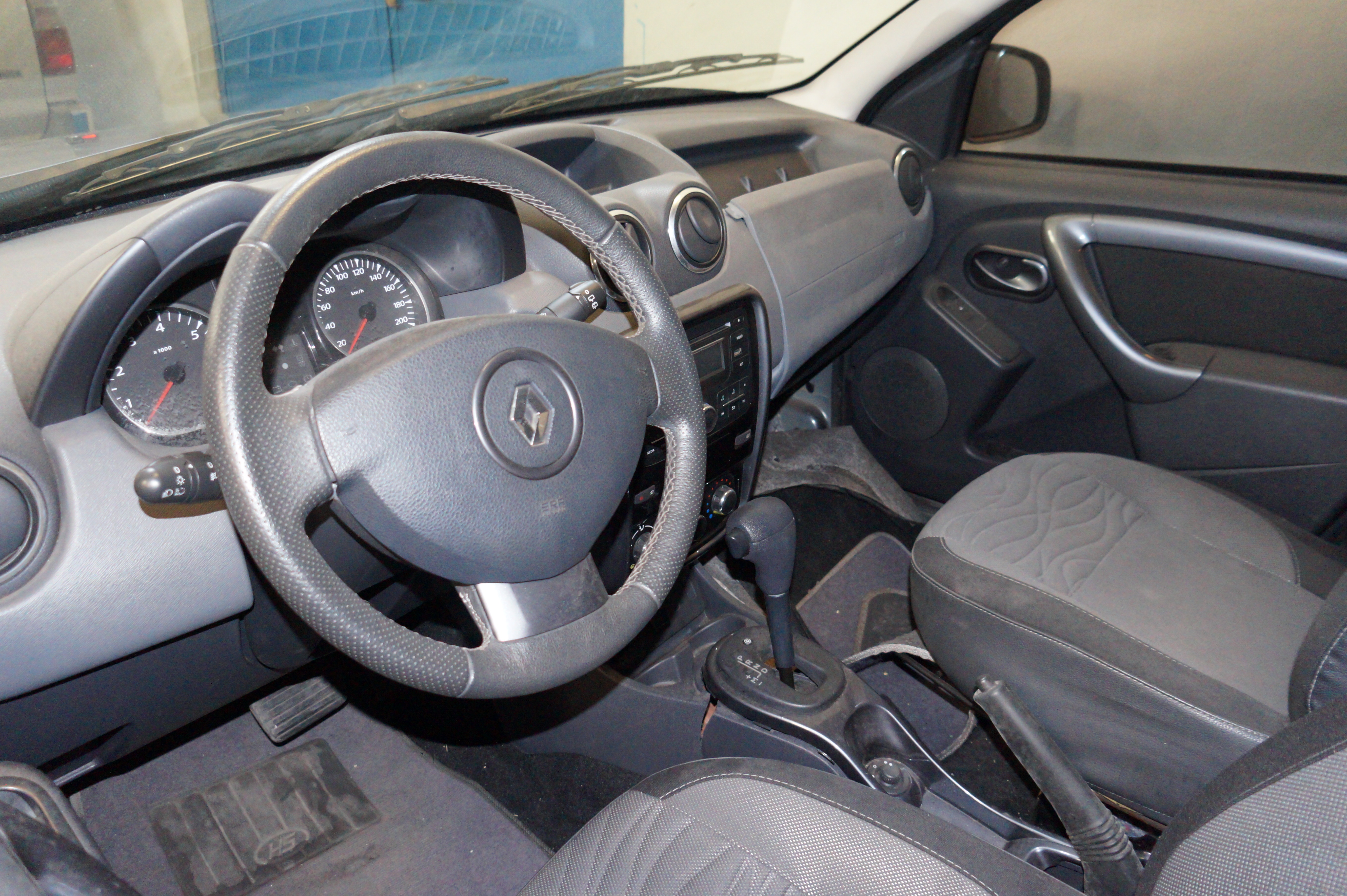 Camioneta Renault Duster 2015 (lote 10), fotografía 3