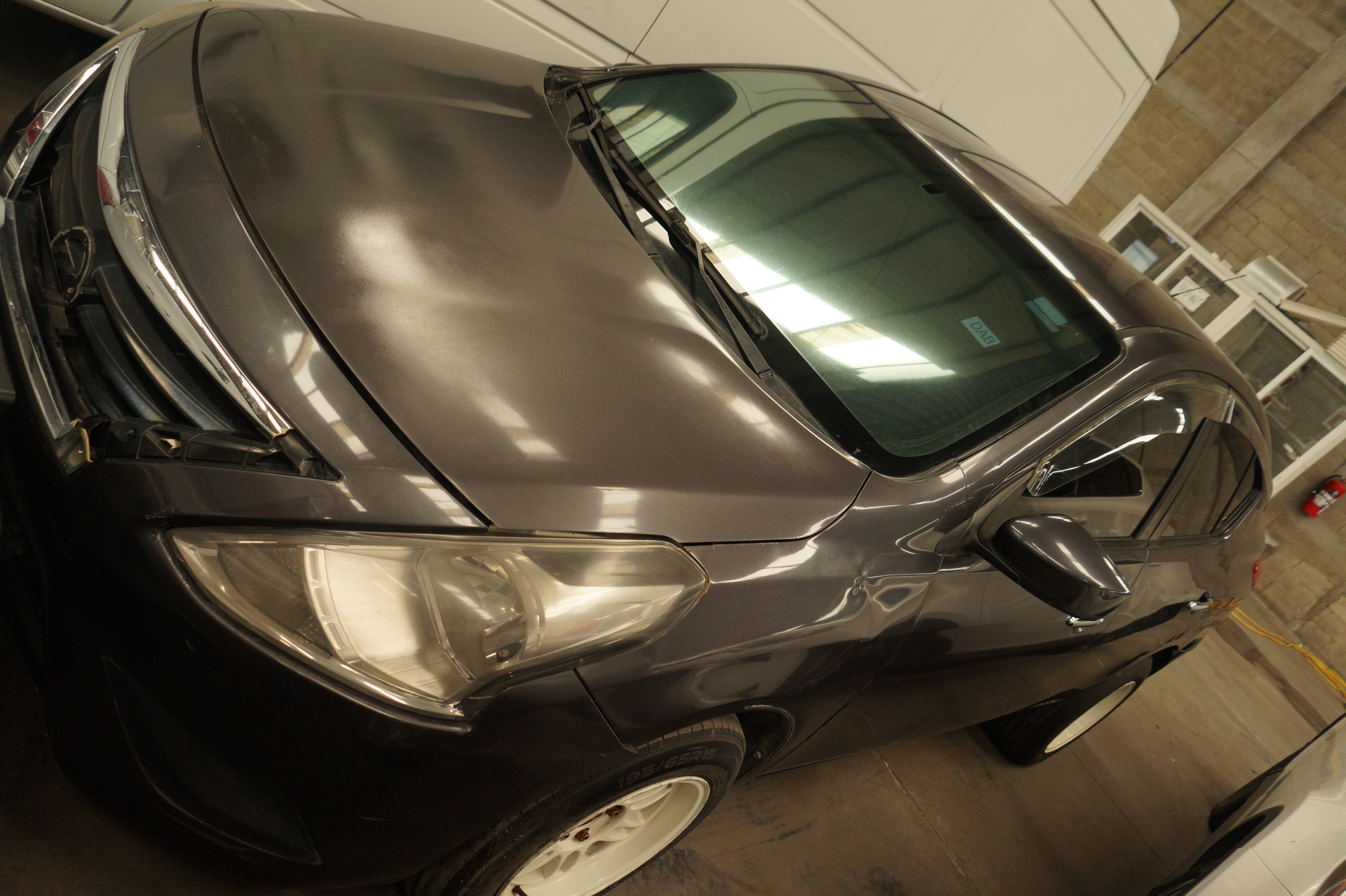 Automóvil Nissan Versa N17 2015 (lote 14)