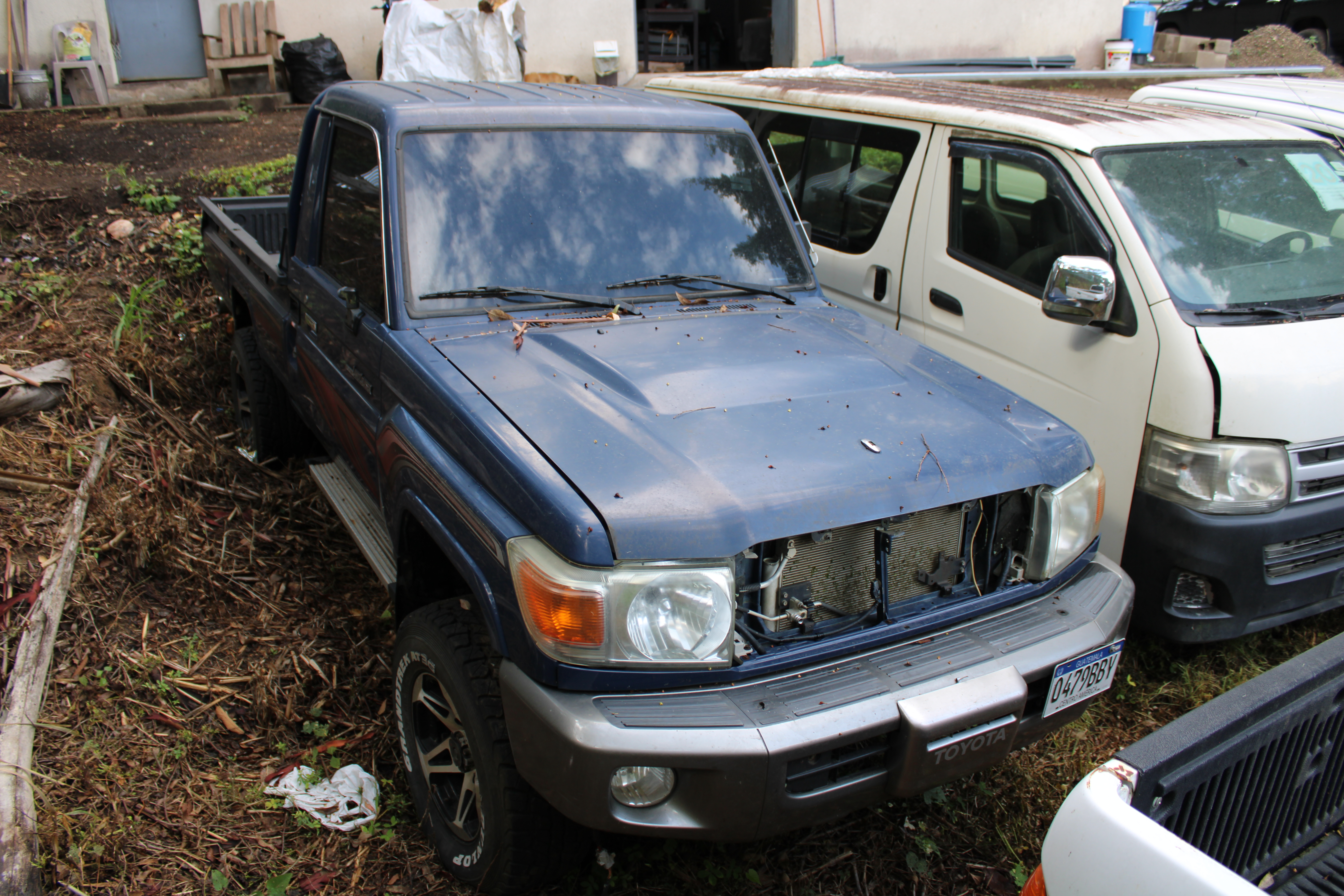 Pick Up Toyota Land Cruiser 2012 (lote 23)