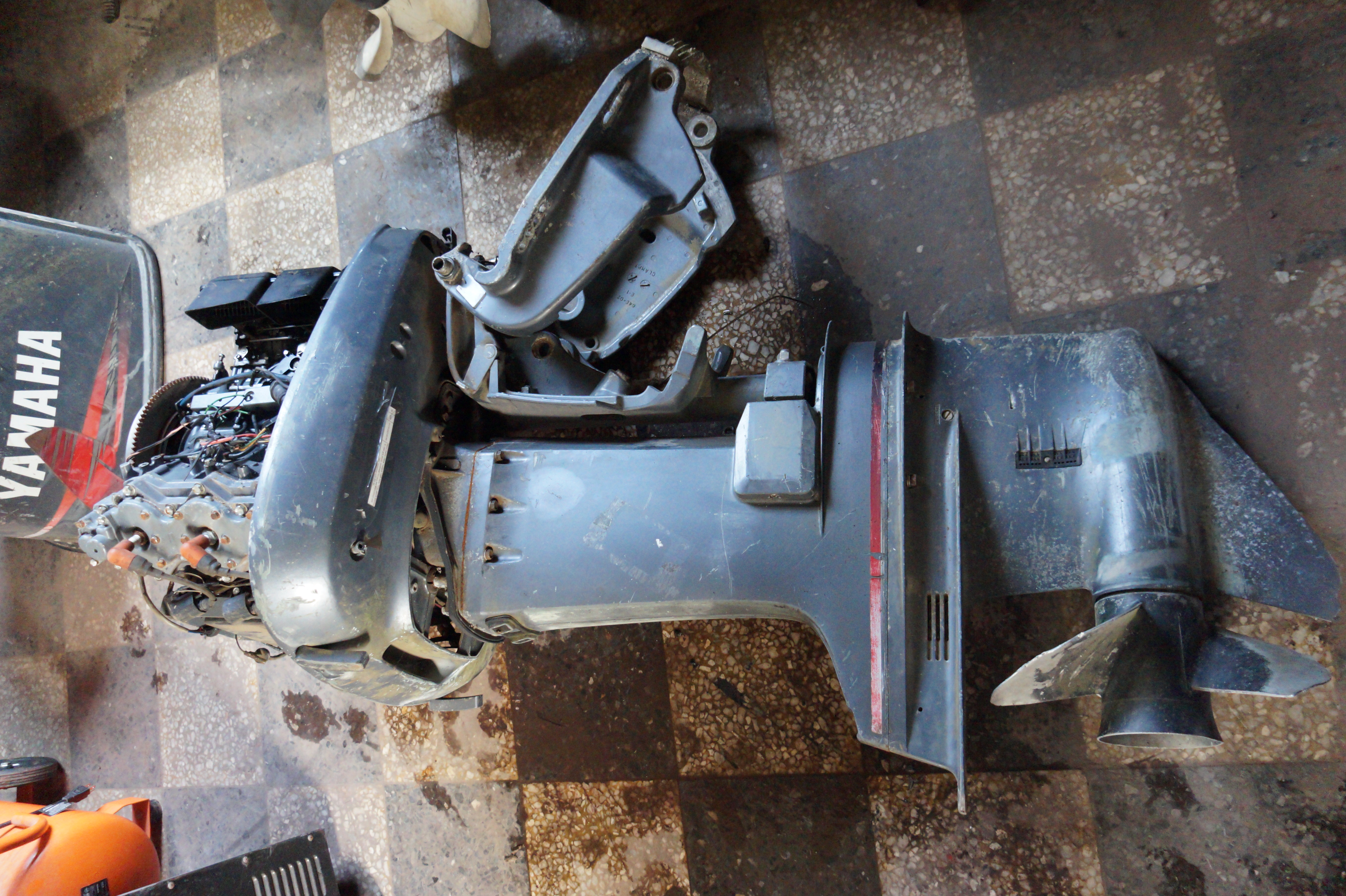 Motor marino fuera de borda Yamaha F225 (lote 33), fotografía 2