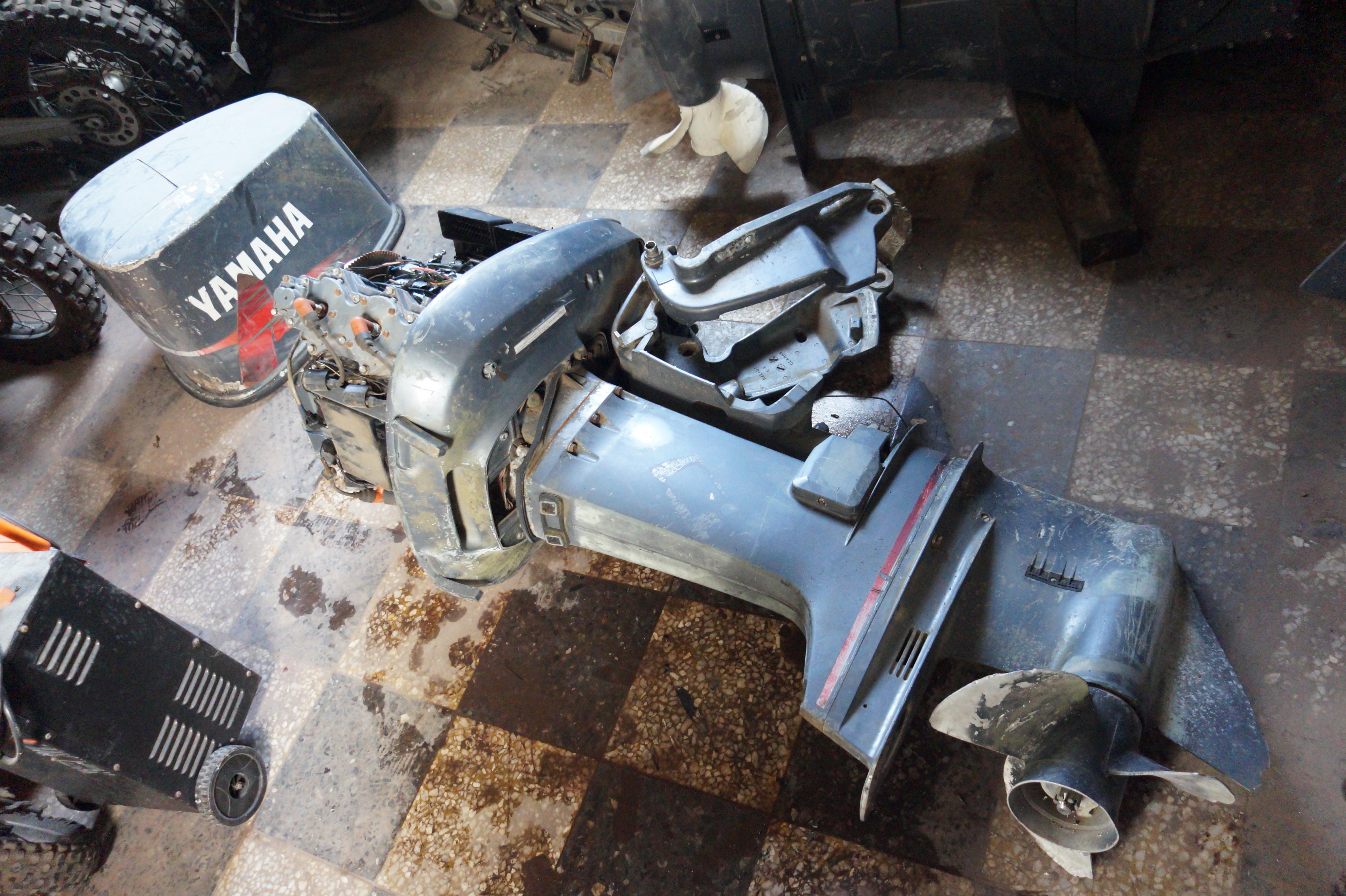 Motor marino fuera de borda Yamaha F225 (lote 33), fotografía 4