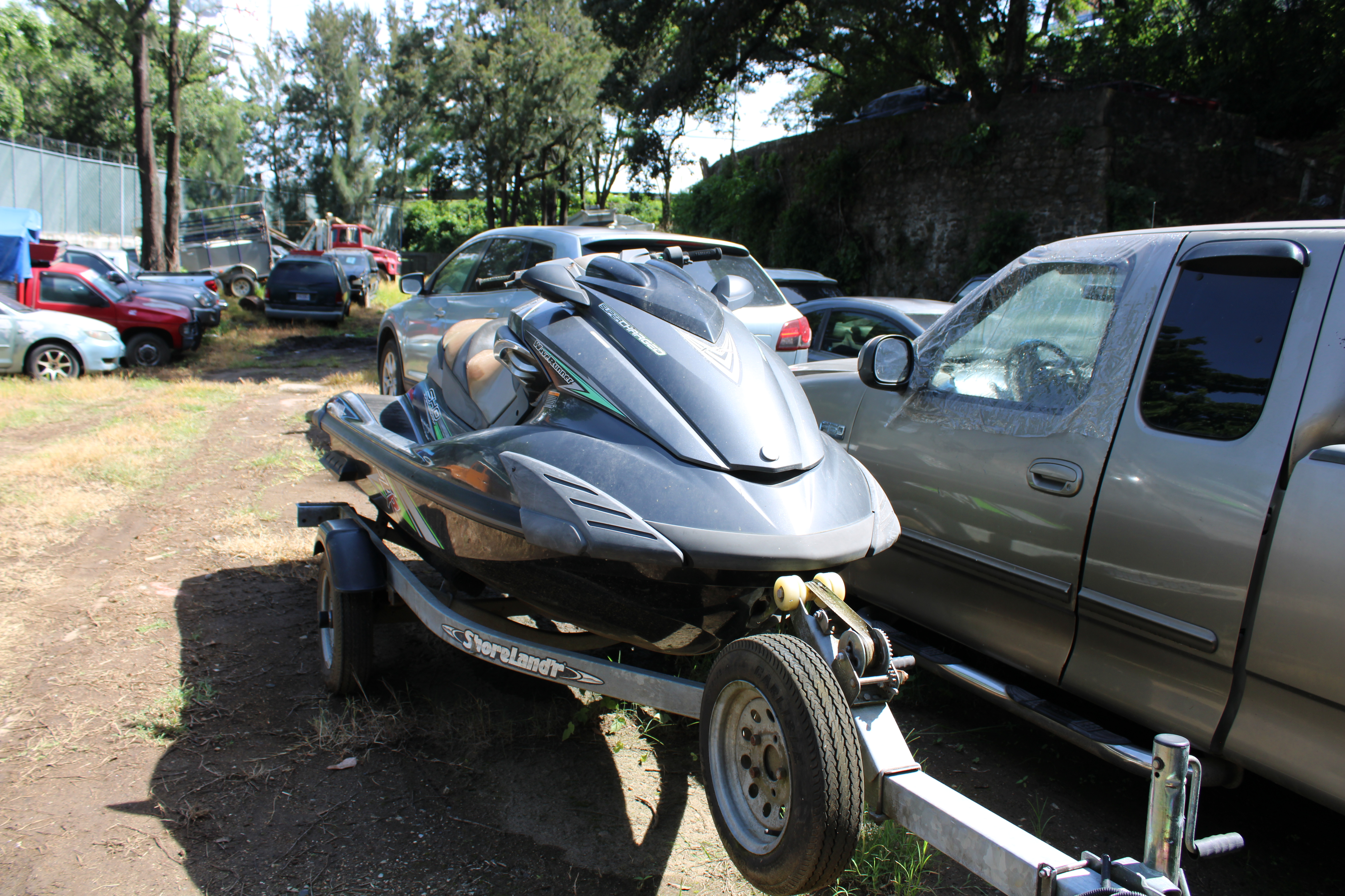 Moto acuática Yamaha Wave Runner FZR (lote 34)